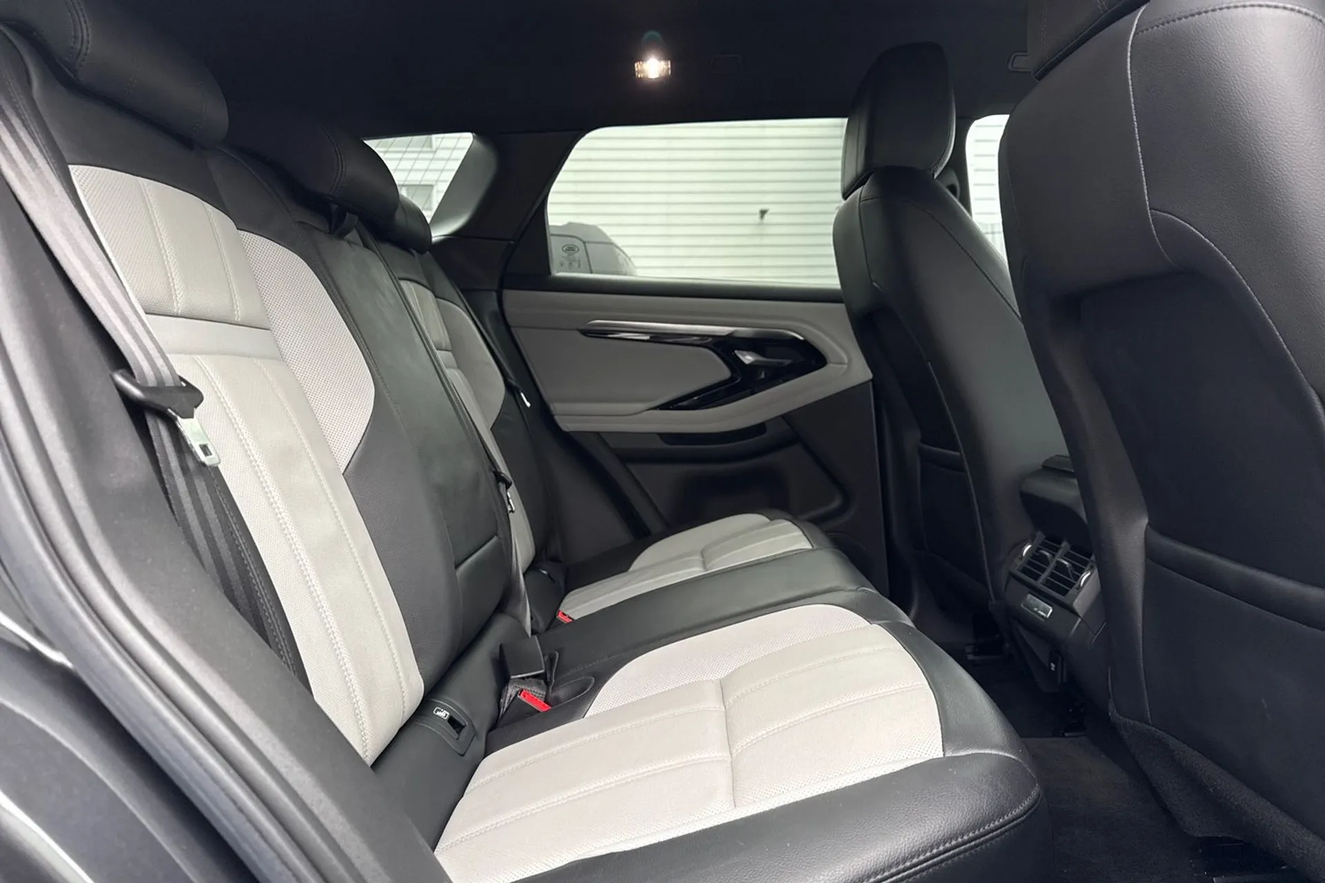 LAND ROVER RANGE ROVER EVOQUE thumbnail image number 20