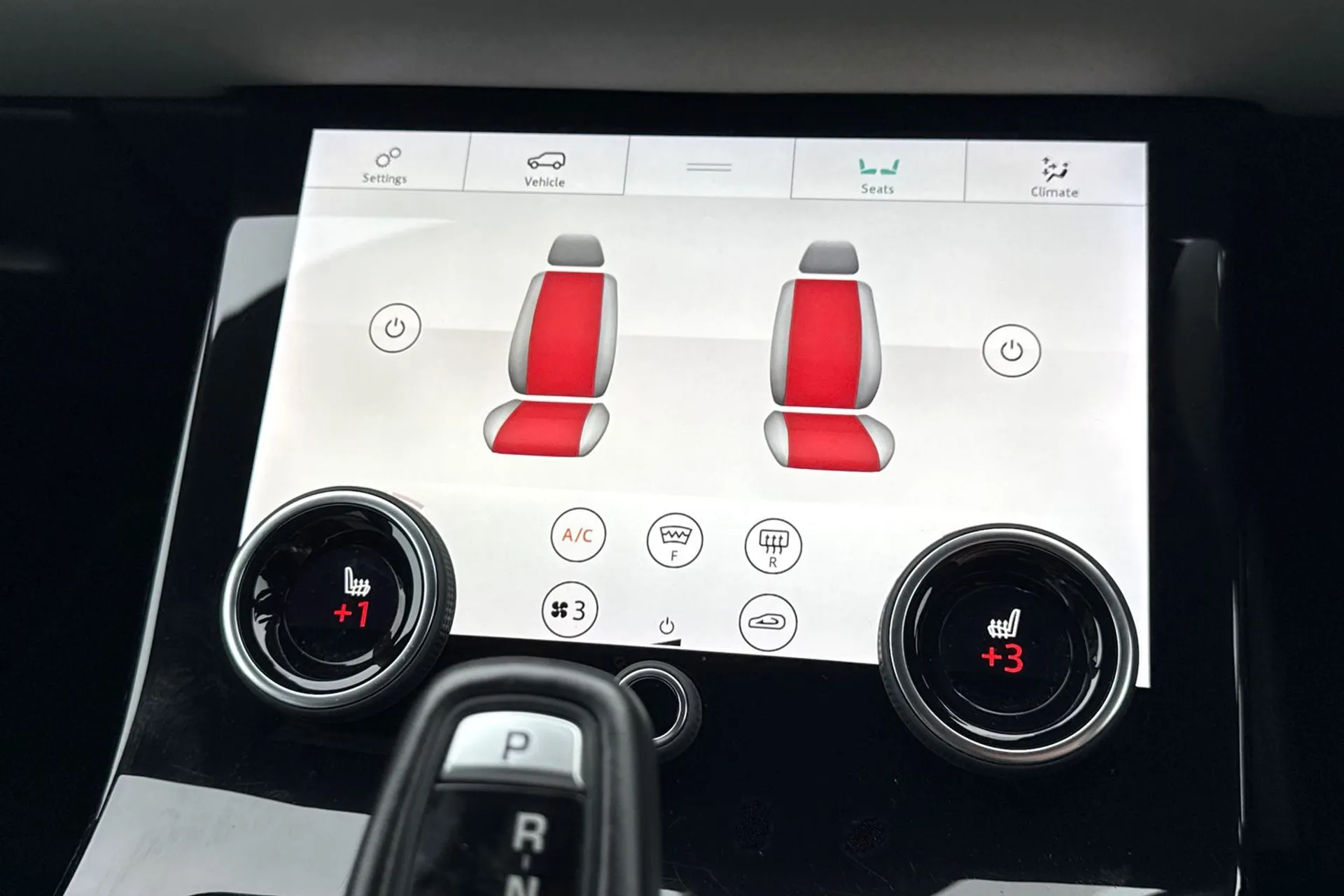 LAND ROVER RANGE ROVER EVOQUE thumbnail image number 19