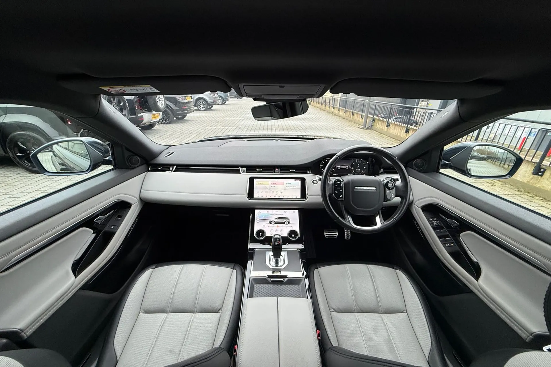 LAND ROVER RANGE ROVER EVOQUE thumbnail image number 3