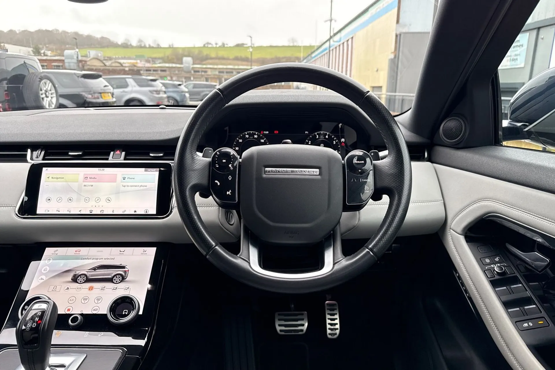 LAND ROVER RANGE ROVER EVOQUE thumbnail image number 43