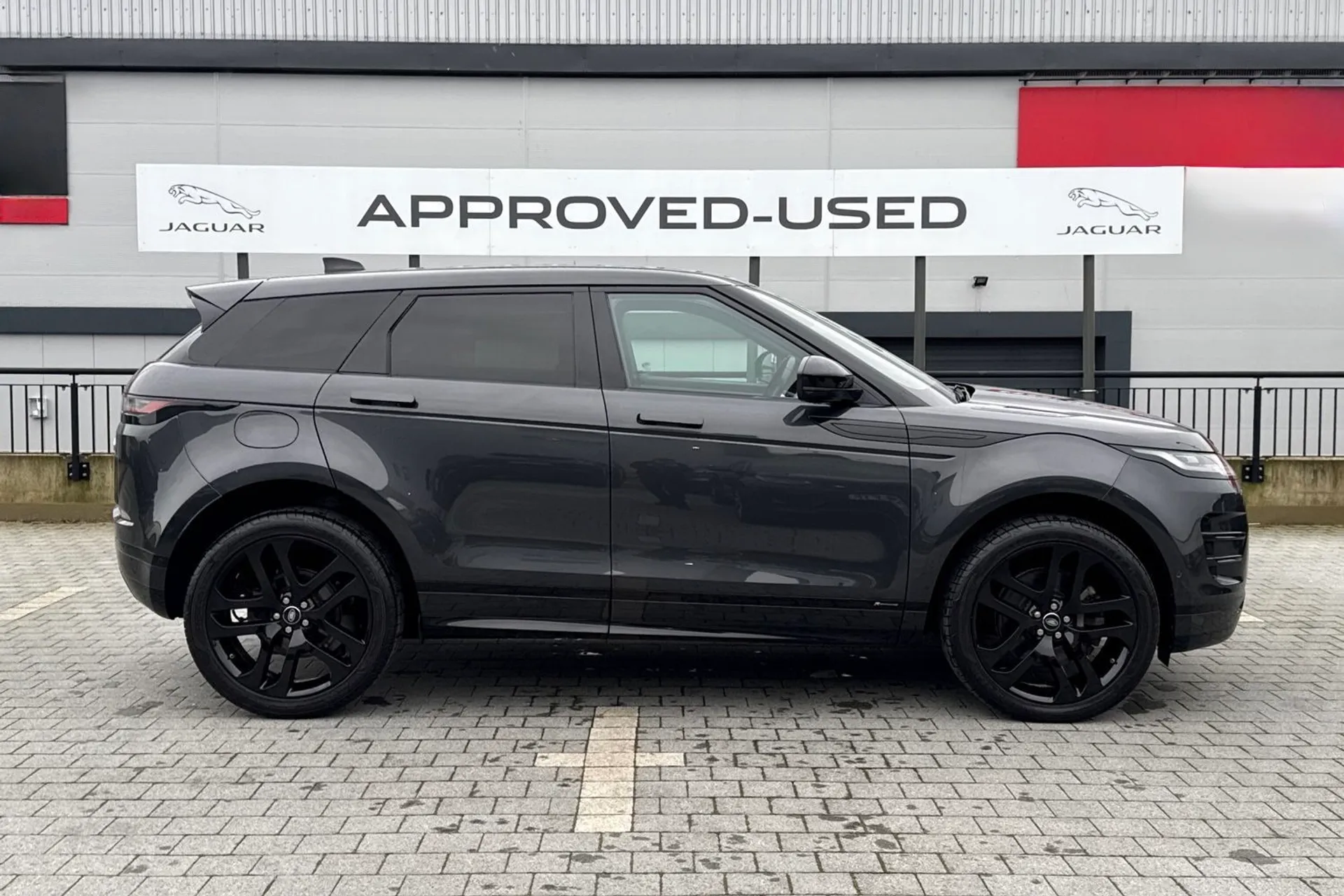 LAND ROVER RANGE ROVER EVOQUE thumbnail image number 2