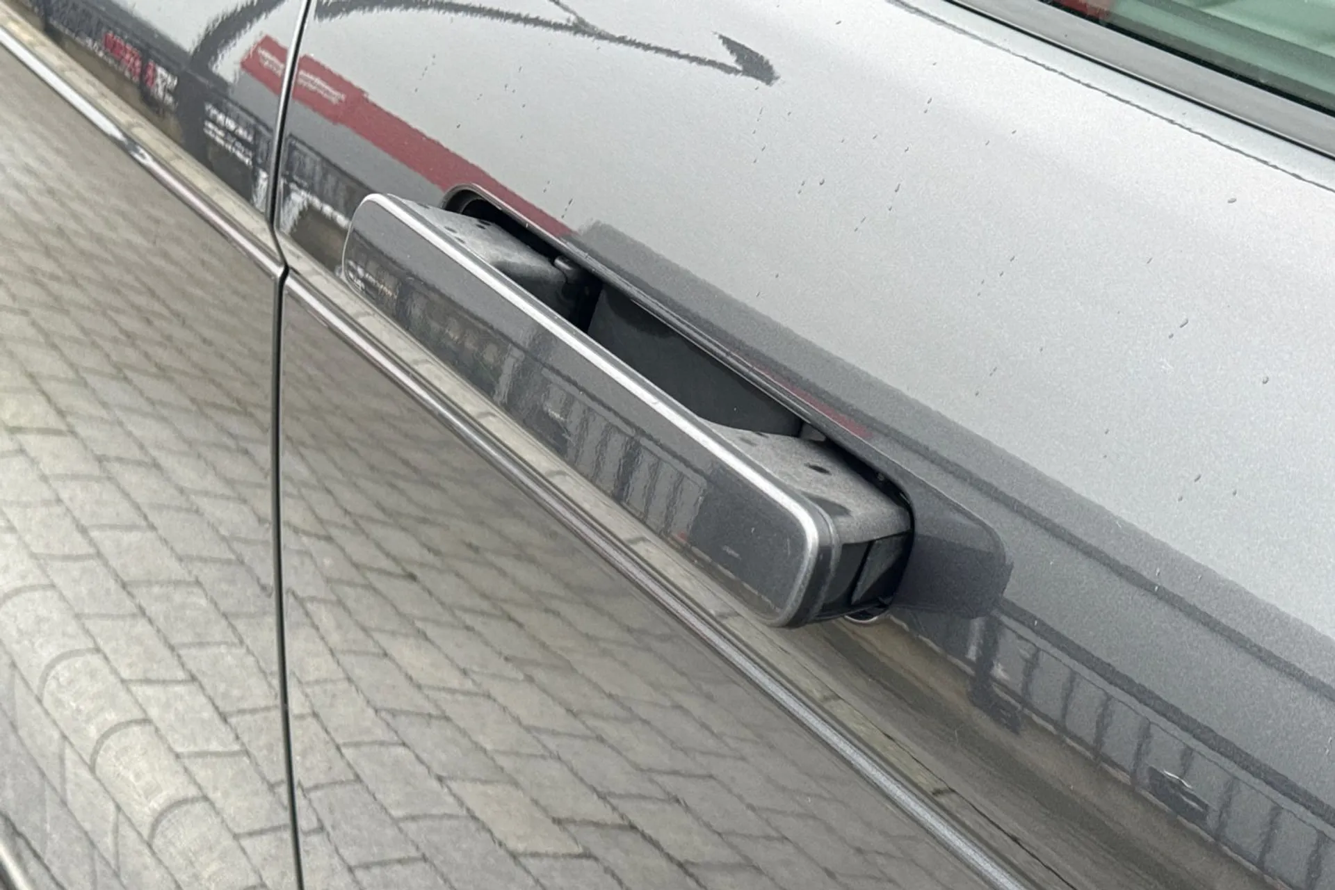 LAND ROVER RANGE ROVER EVOQUE thumbnail image number 23