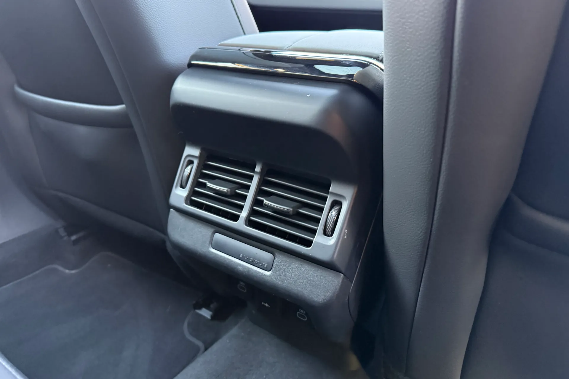 LAND ROVER RANGE ROVER EVOQUE thumbnail image number 18