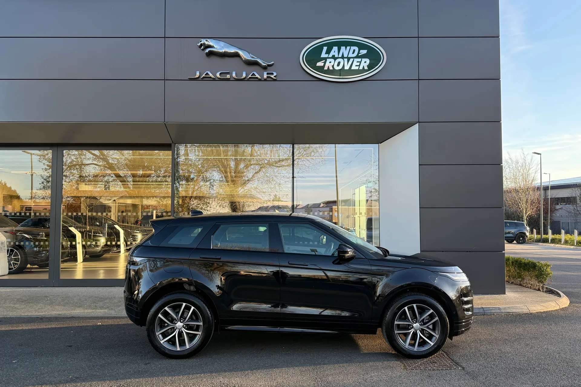 LAND ROVER RANGE ROVER EVOQUE thumbnail image number 5