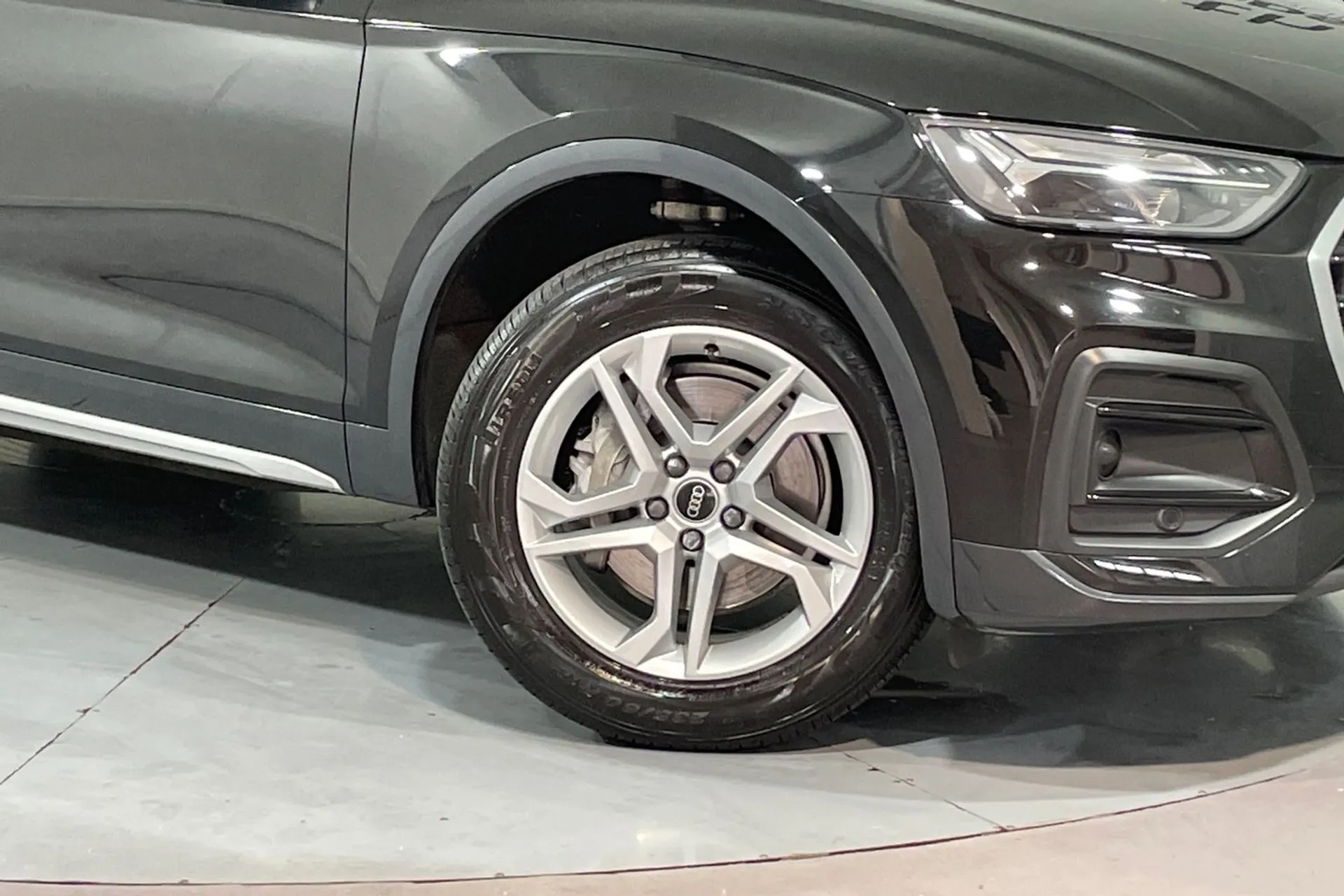Audi Q5 thumbnail image number 11