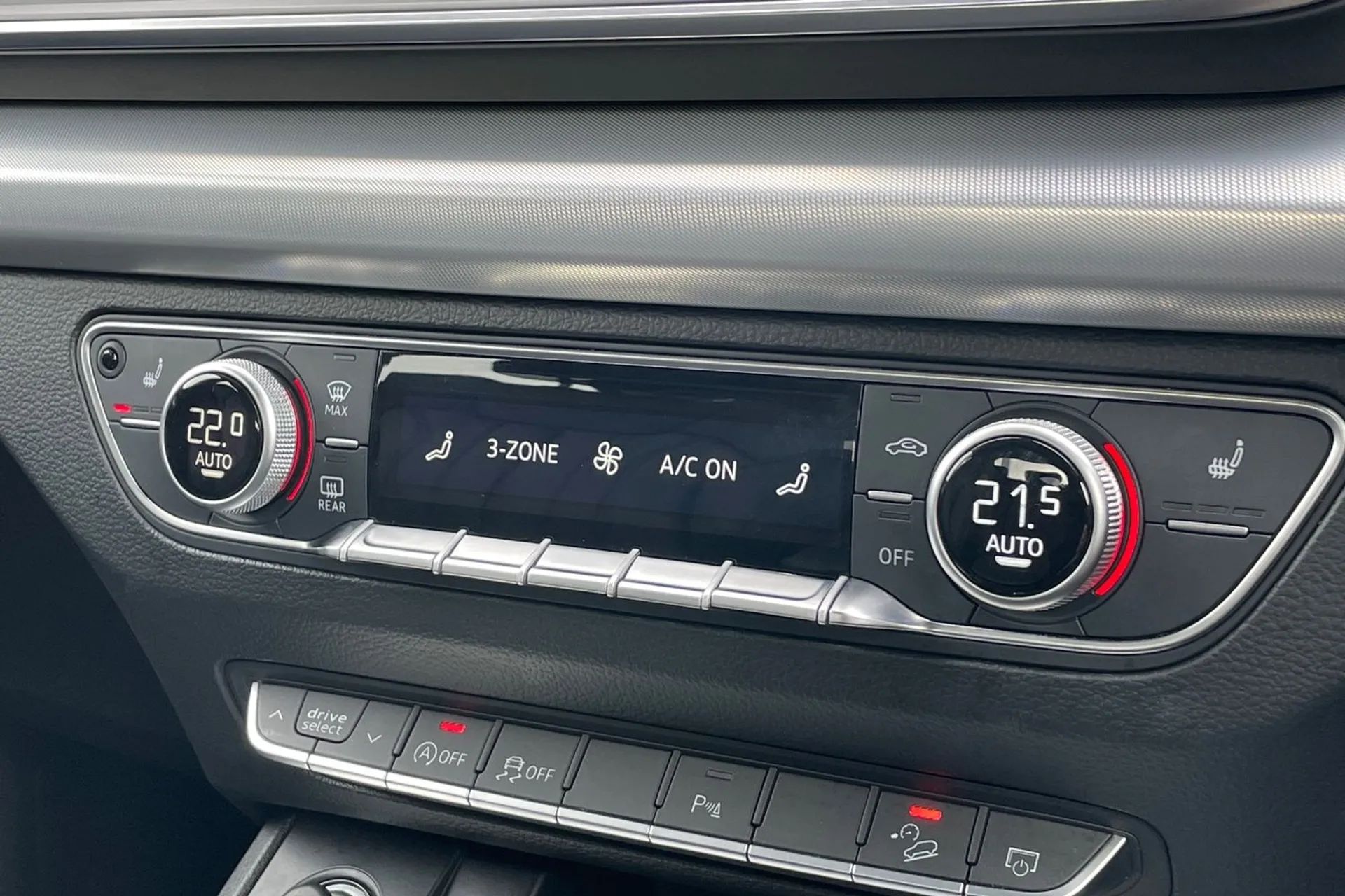 Audi Q5 thumbnail image number 30