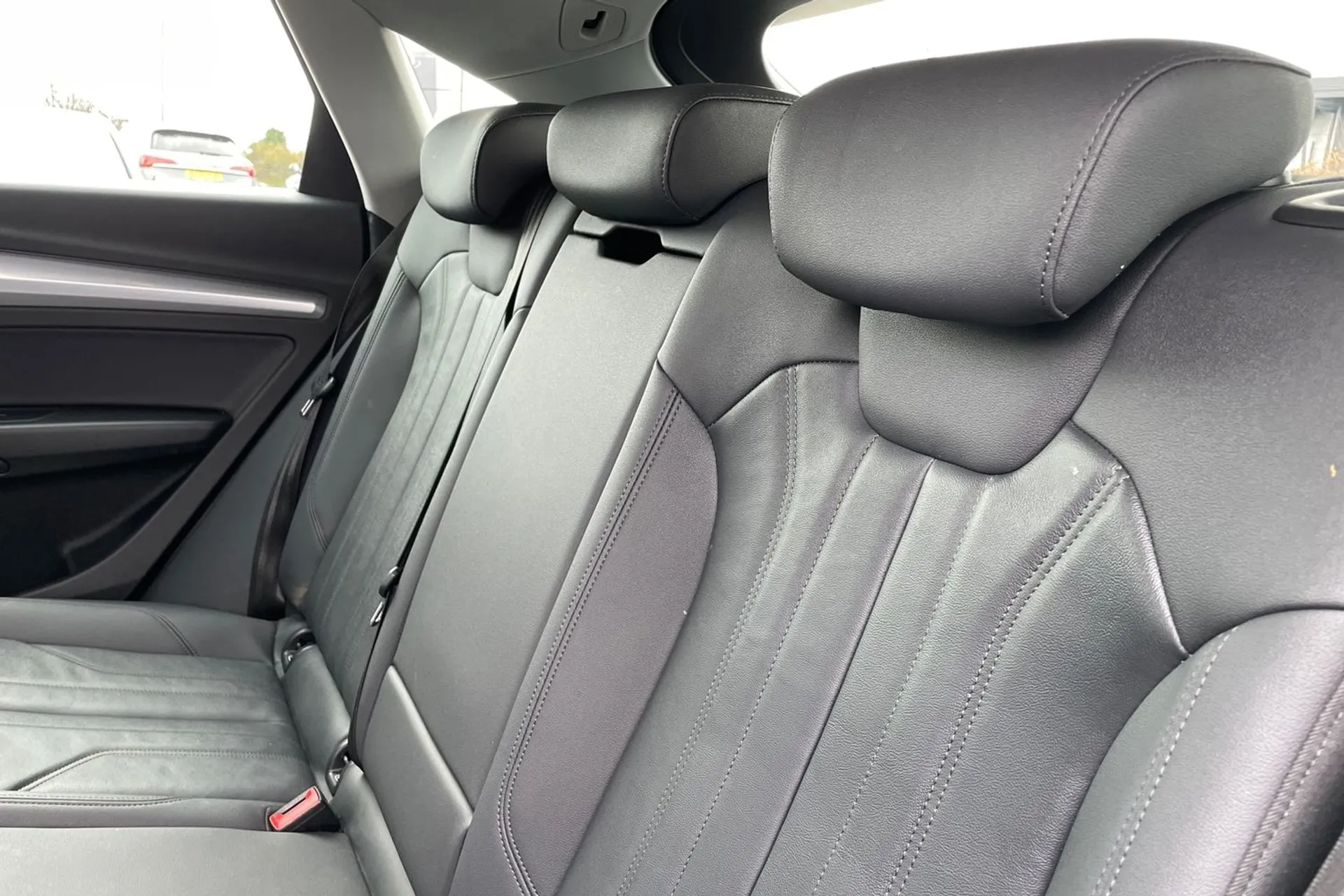 Audi Q5 thumbnail image number 29