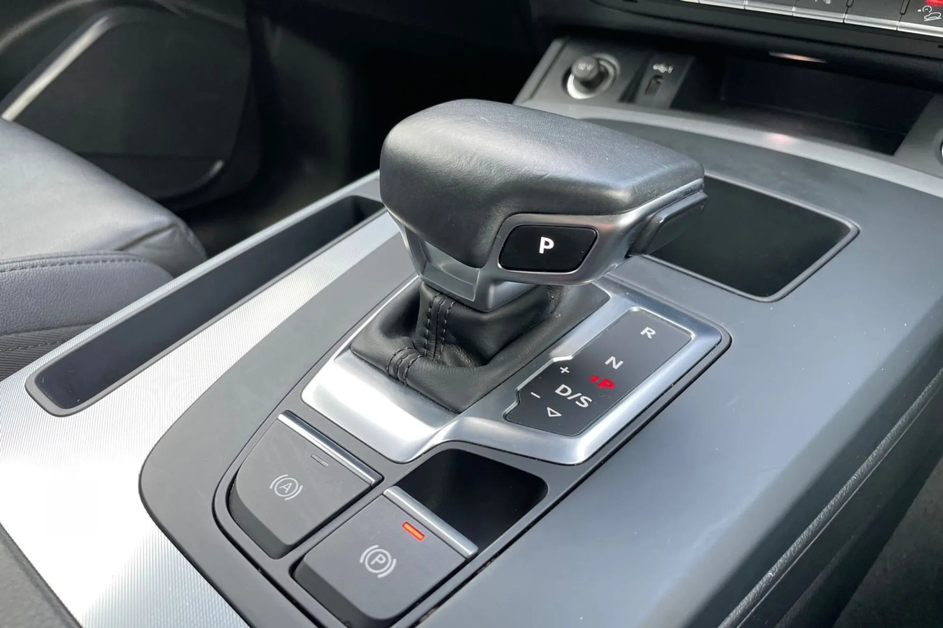 Audi Q5 thumbnail image number 50