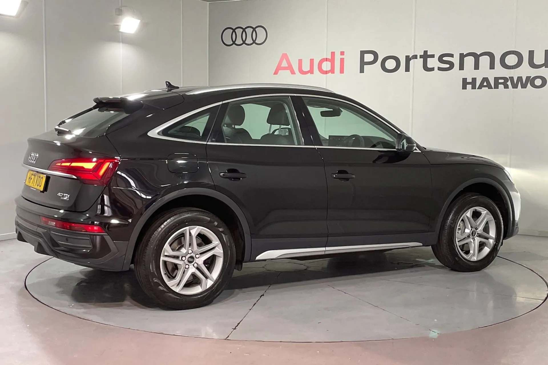 Audi Q5 thumbnail image number 10