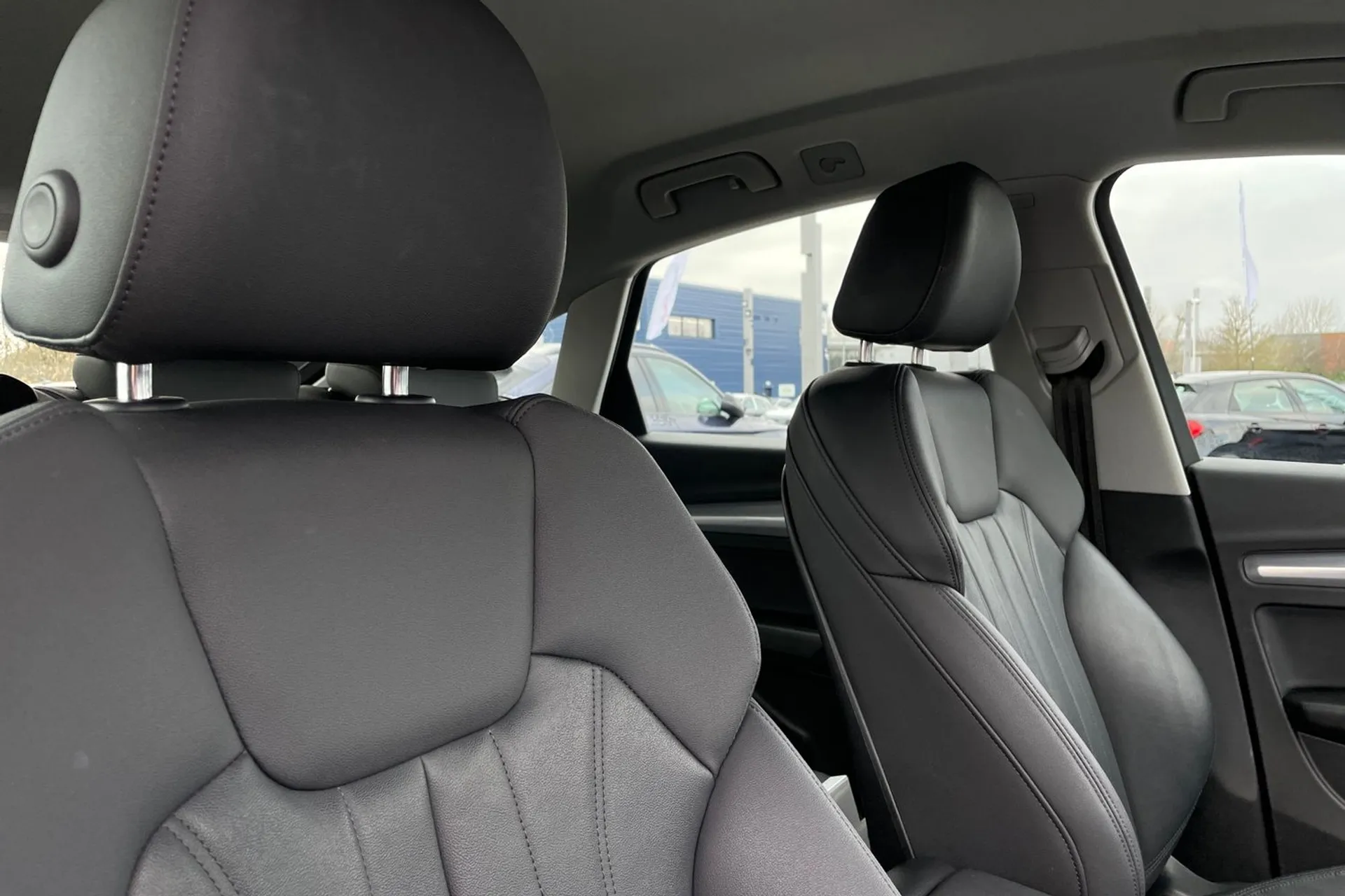 Audi Q5 thumbnail image number 51