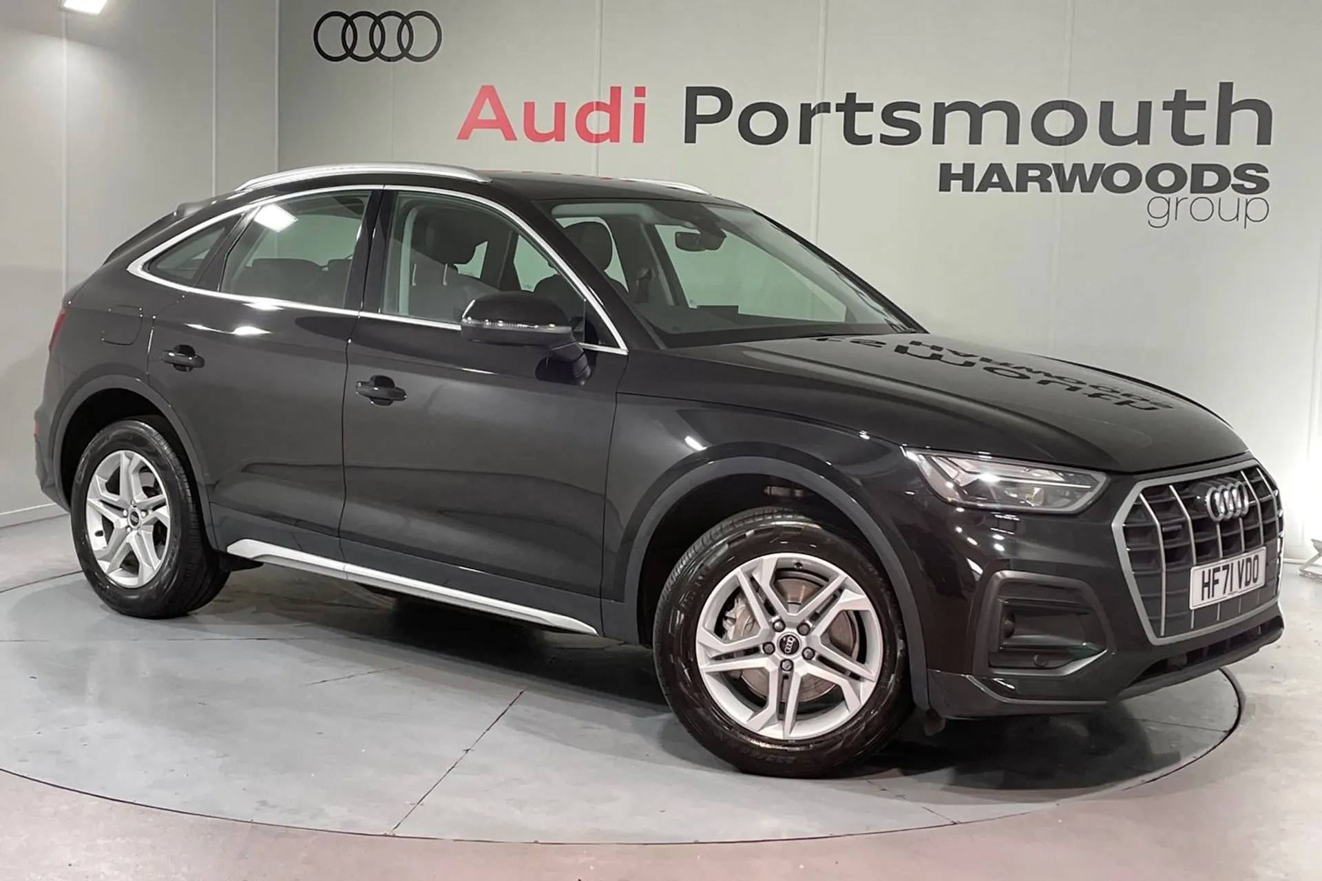 Audi Q5 focused image