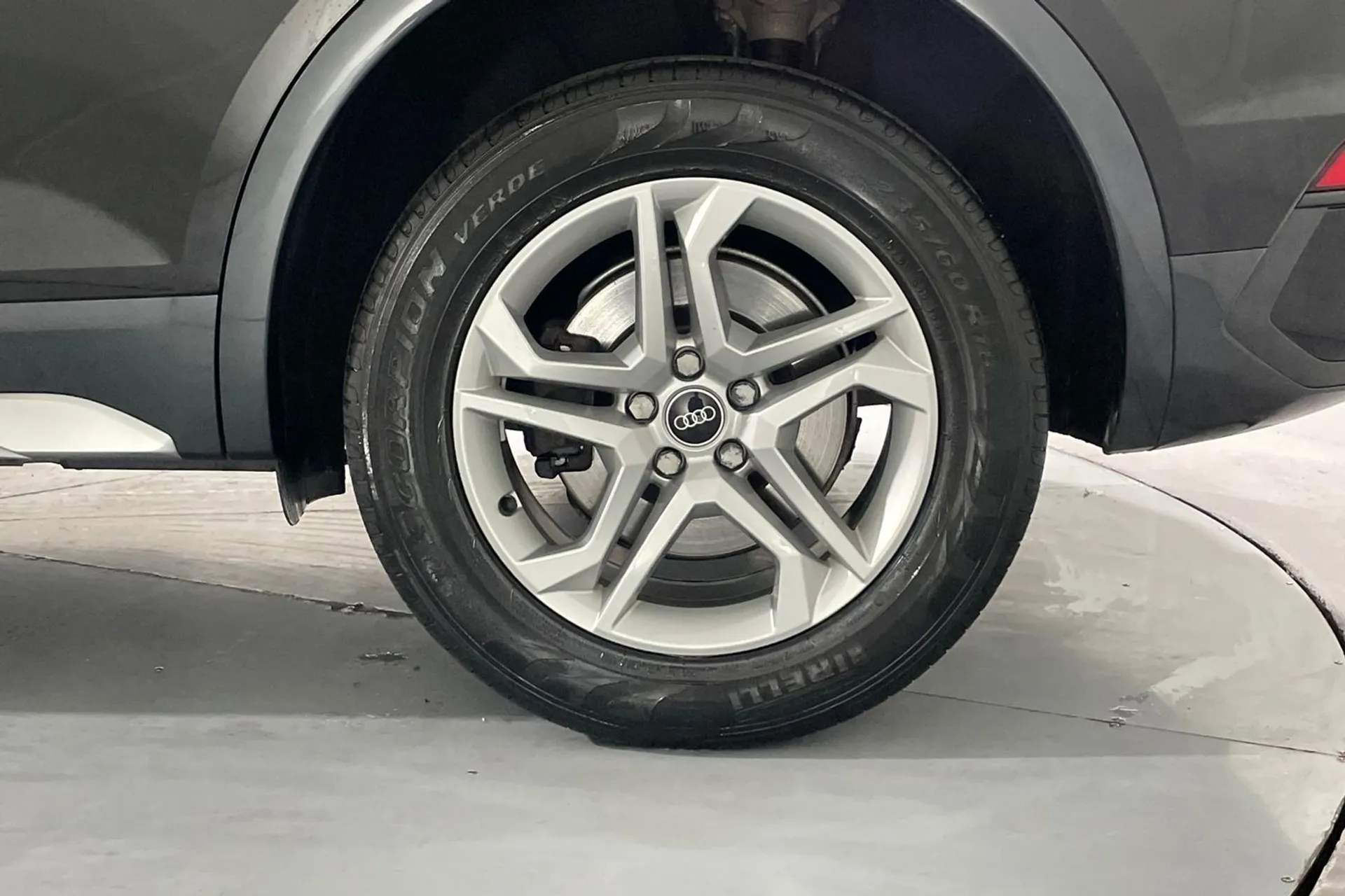 Audi Q5 thumbnail image number 5