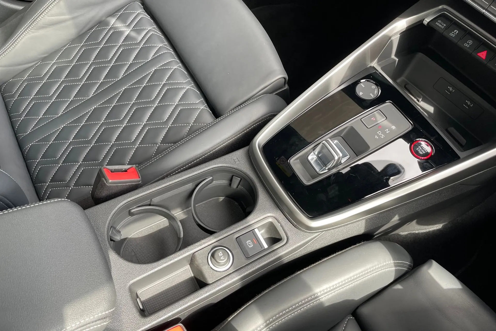 Audi A3 thumbnail image number 40