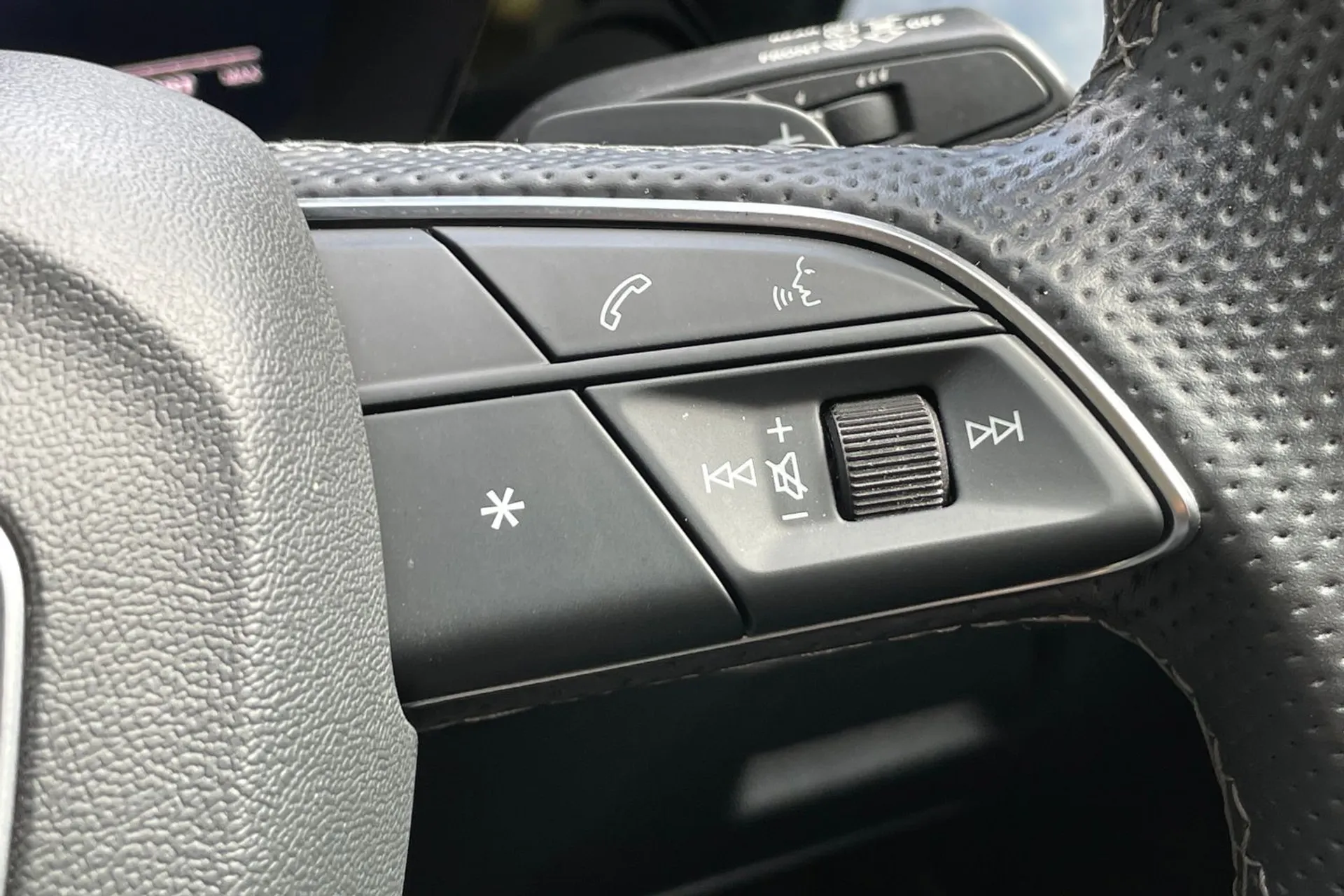 Audi A3 thumbnail image number 36