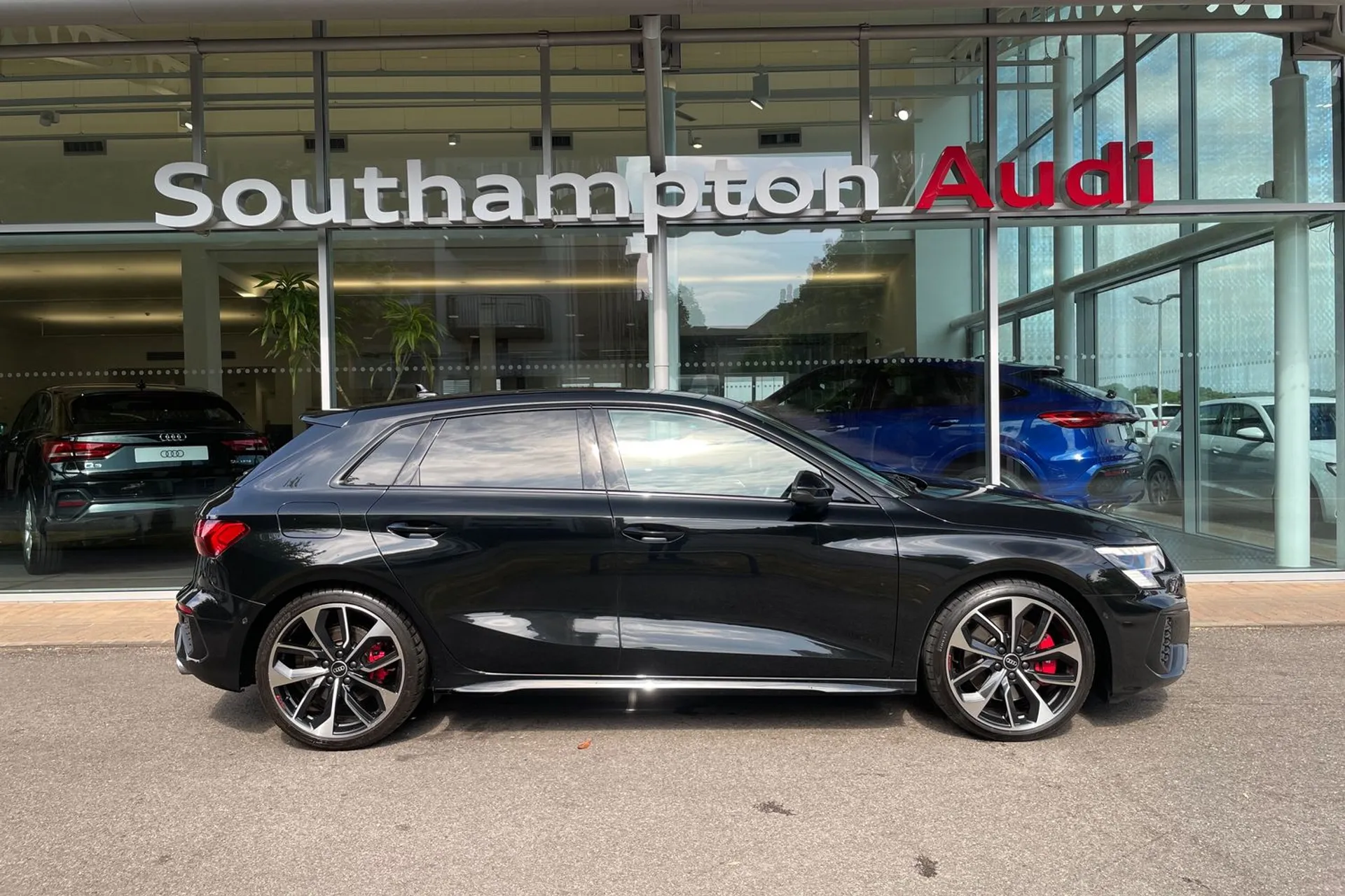 Audi A3 thumbnail image number 2