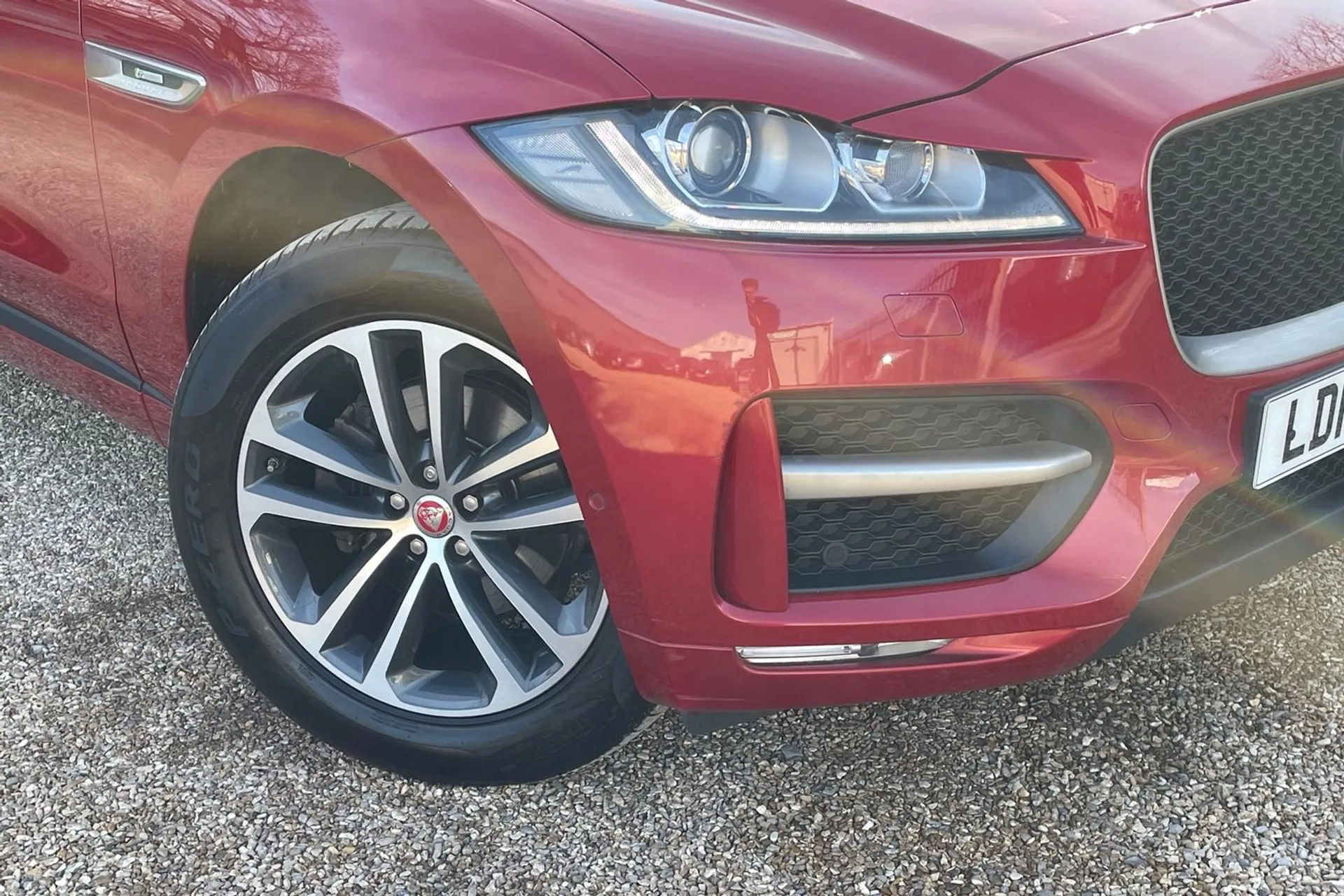 Jaguar F-PACE thumbnail image number 7