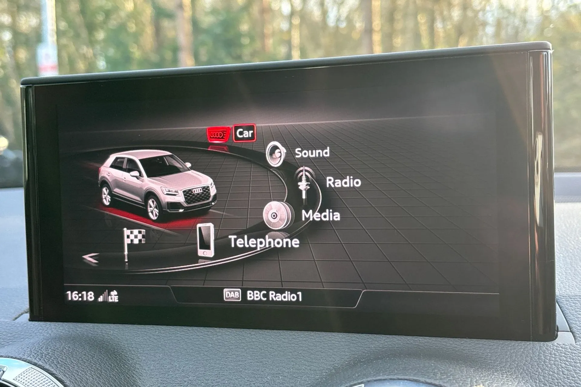 Audi Q2 thumbnail image number 38