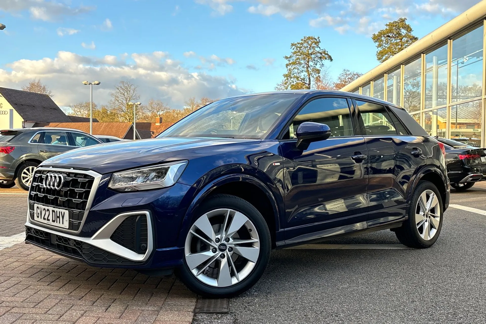 Audi Q2 thumbnail image number 10