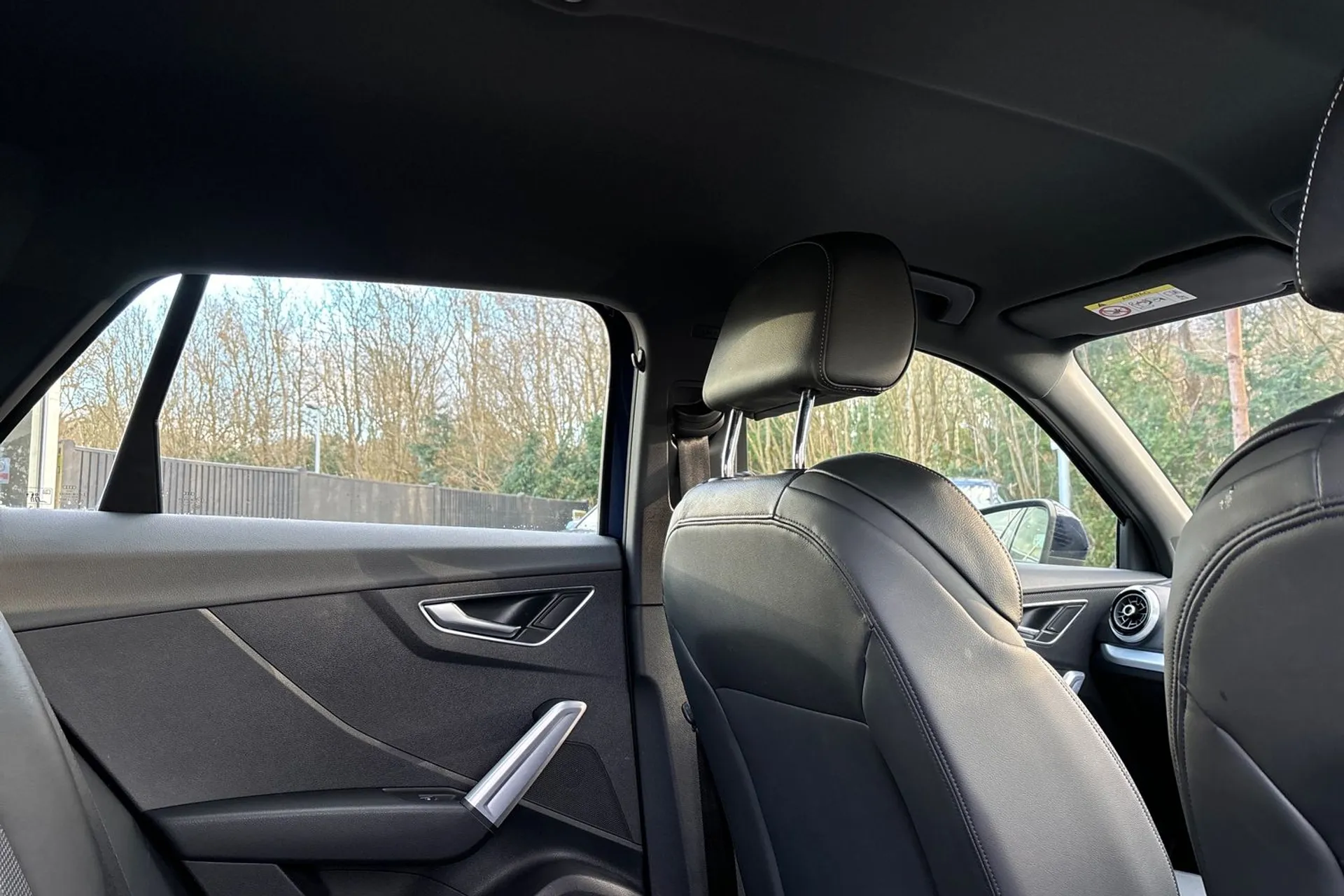 Audi Q2 thumbnail image number 22