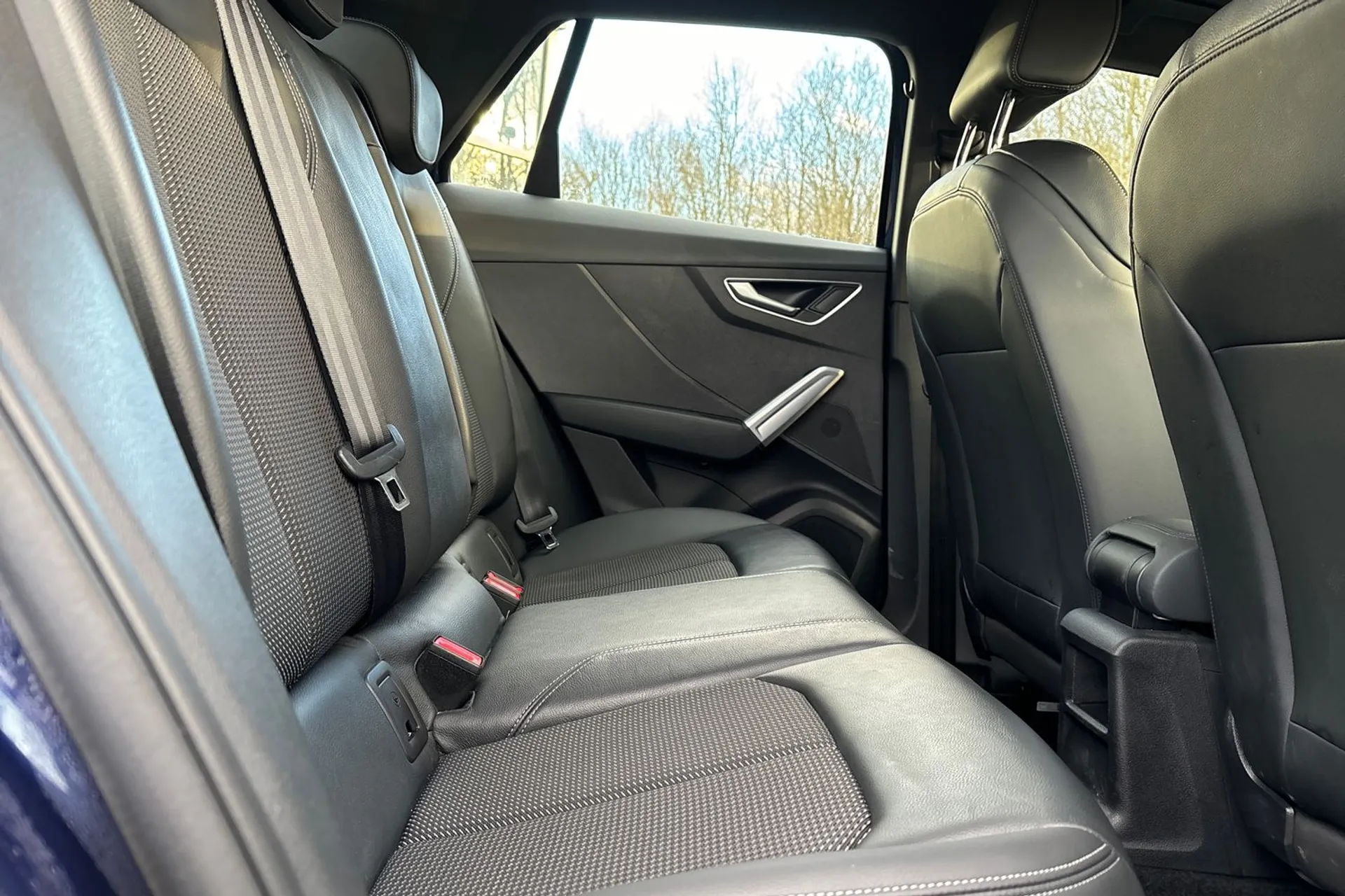 Audi Q2 thumbnail image number 21