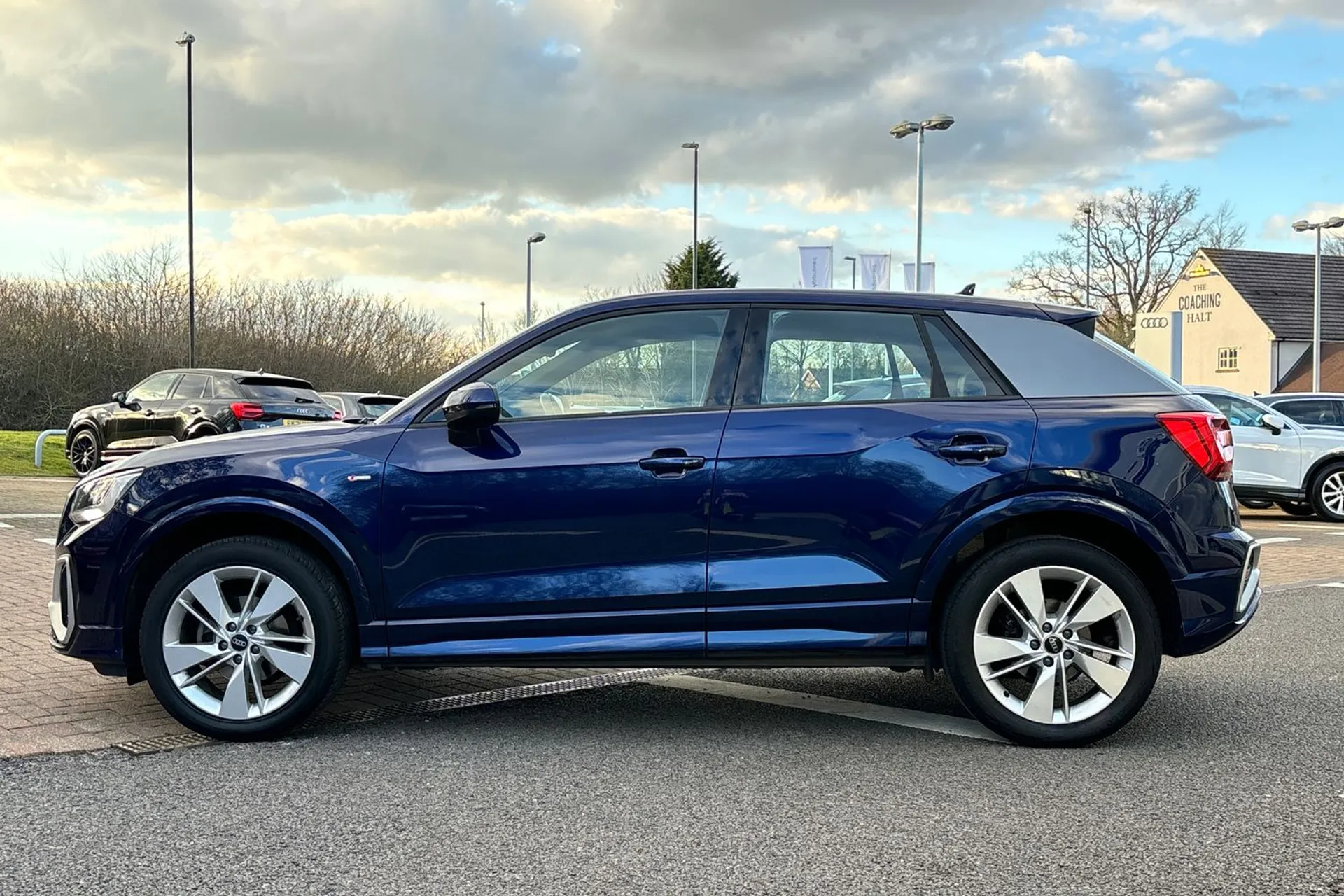 Audi Q2 thumbnail image number 9