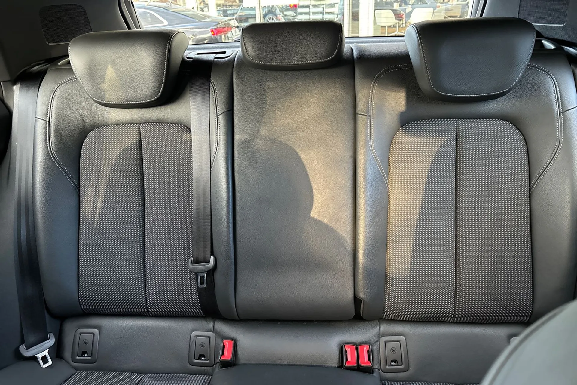 Audi Q2 thumbnail image number 30