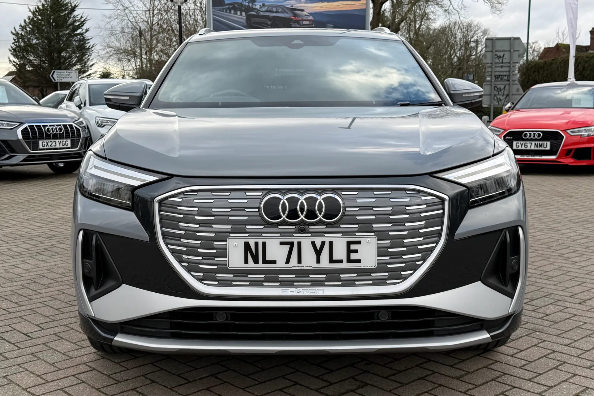 Audi Q4 thumbnail image number 22