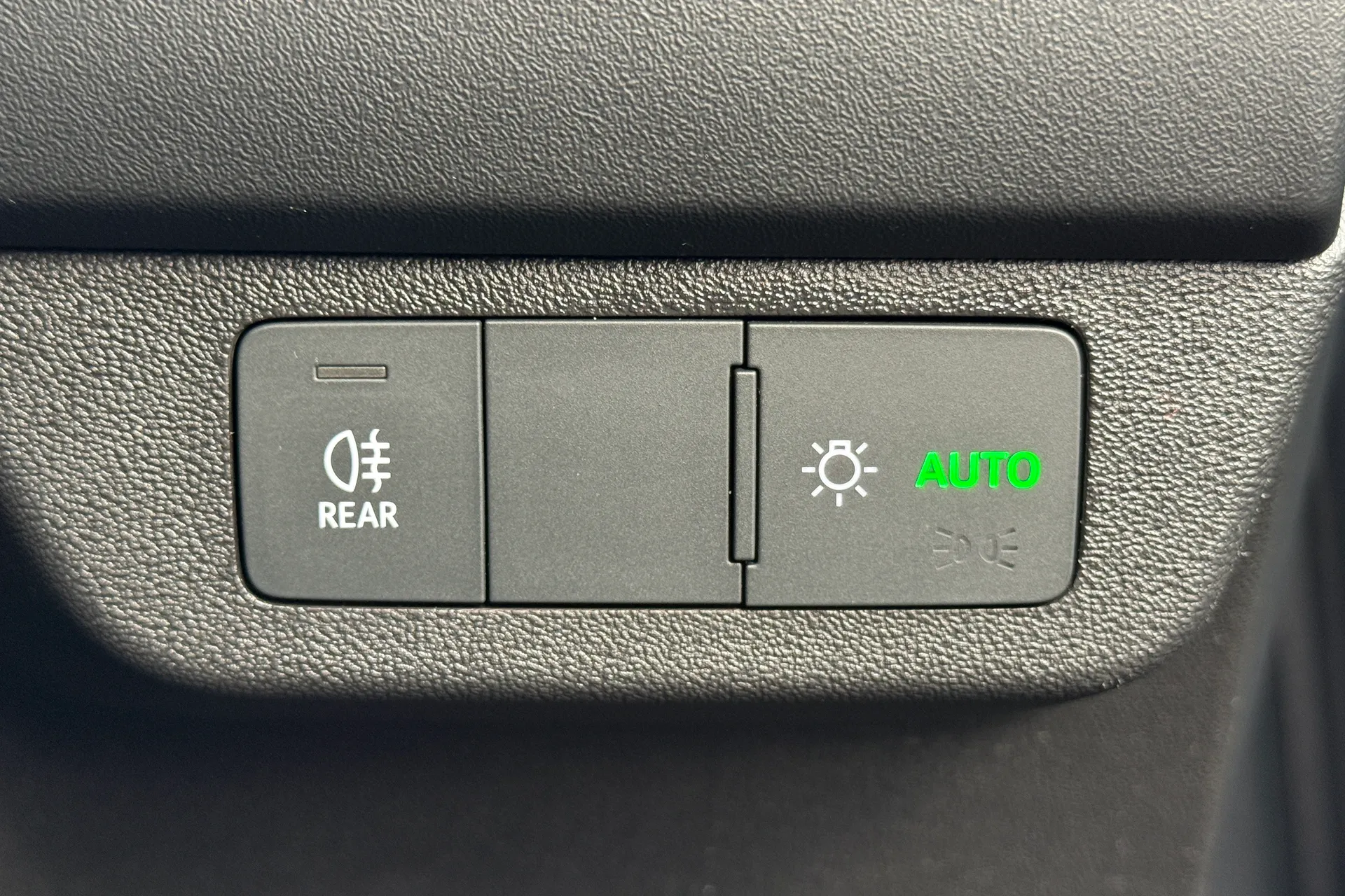 Audi Q4 thumbnail image number 20