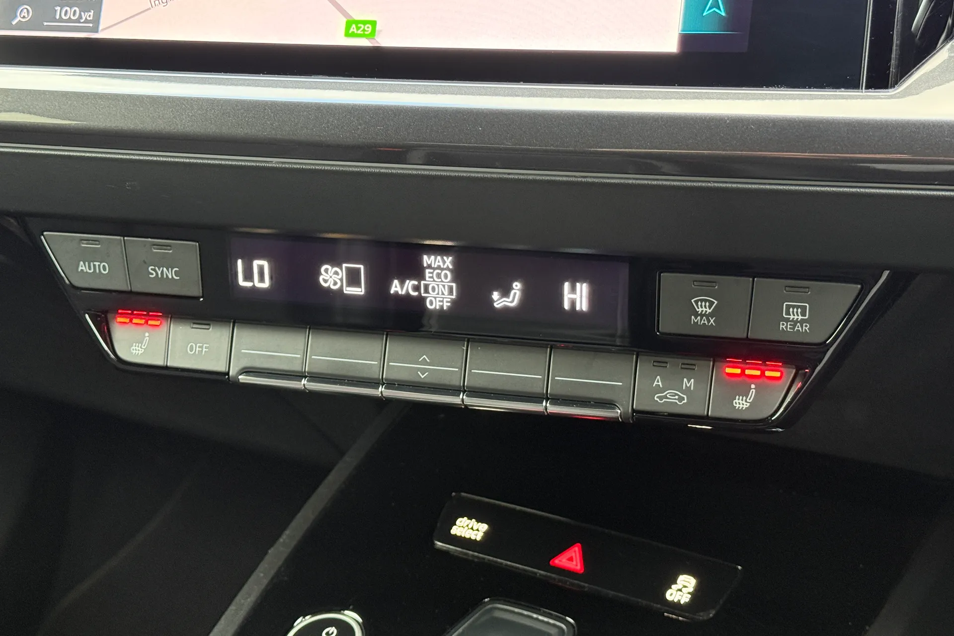 Audi Q4 thumbnail image number 13