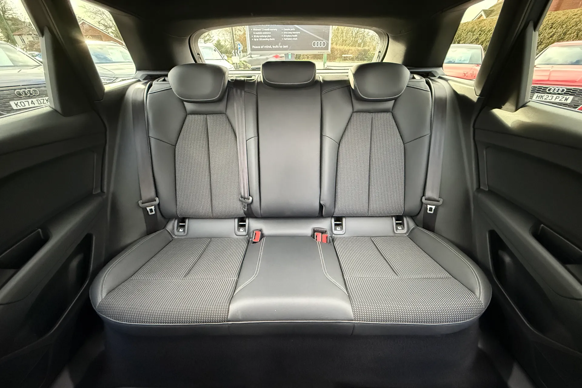 Audi Q4 thumbnail image number 36