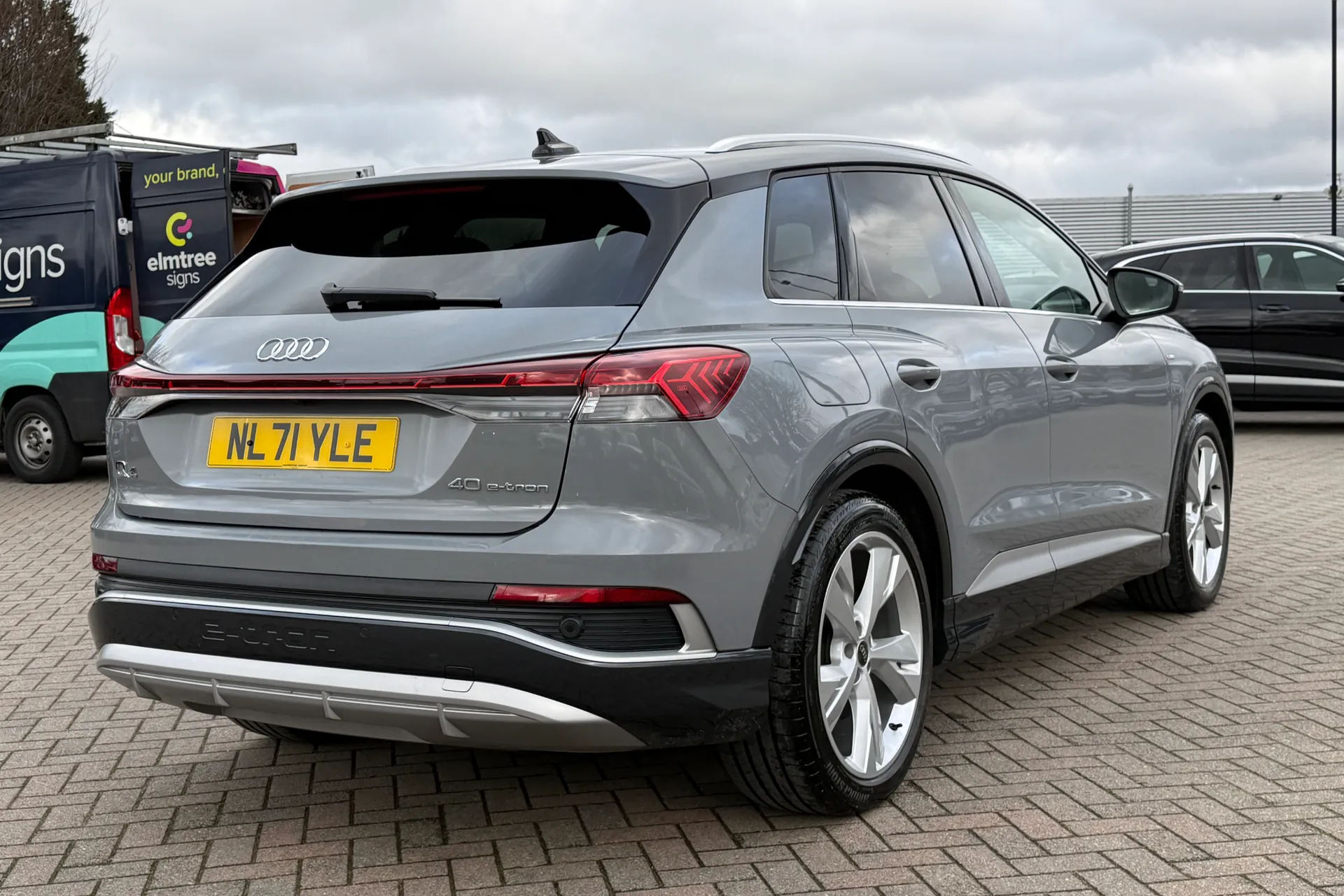 Audi Q4 thumbnail image number 29