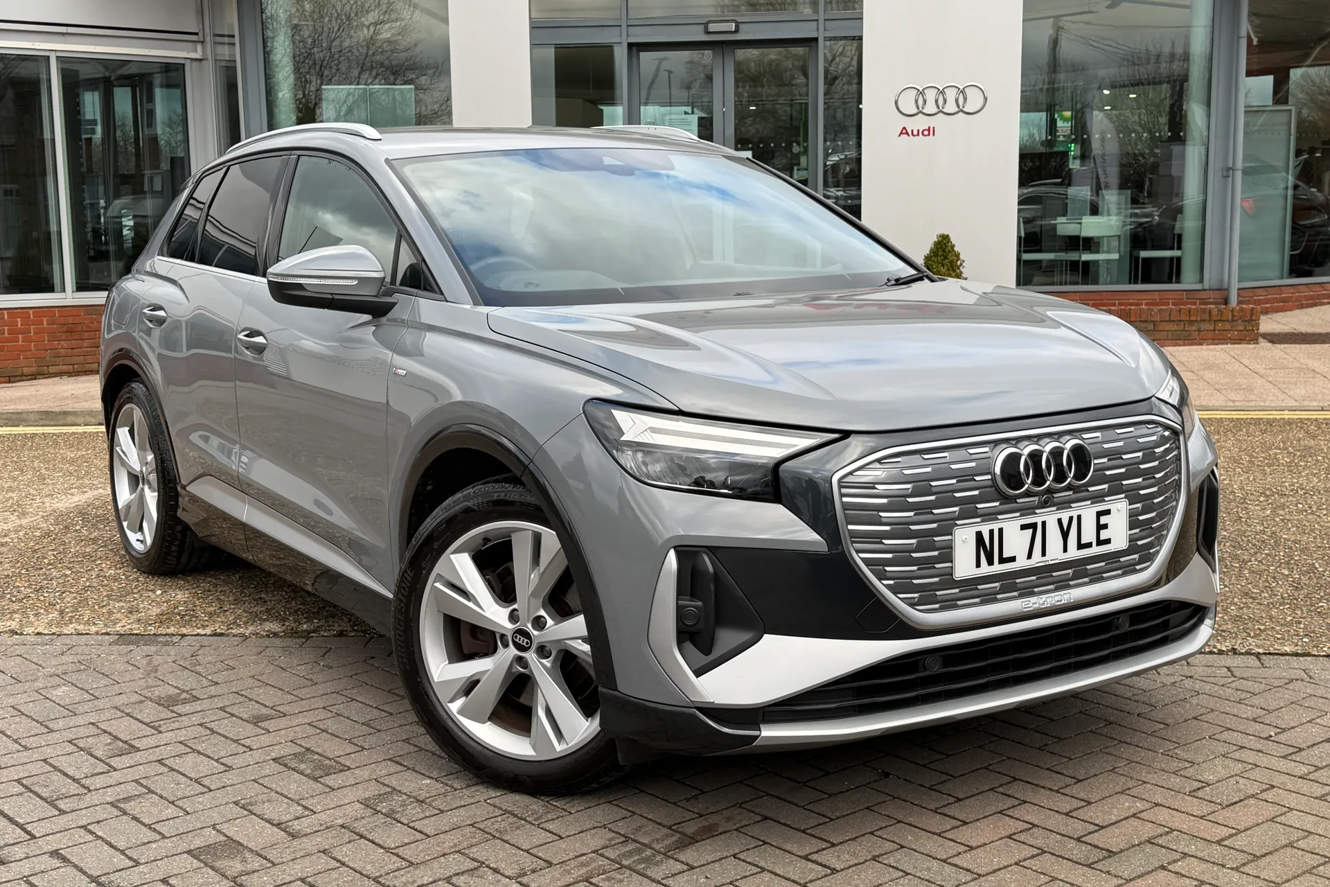 Audi Q4 thumbnail image number 21