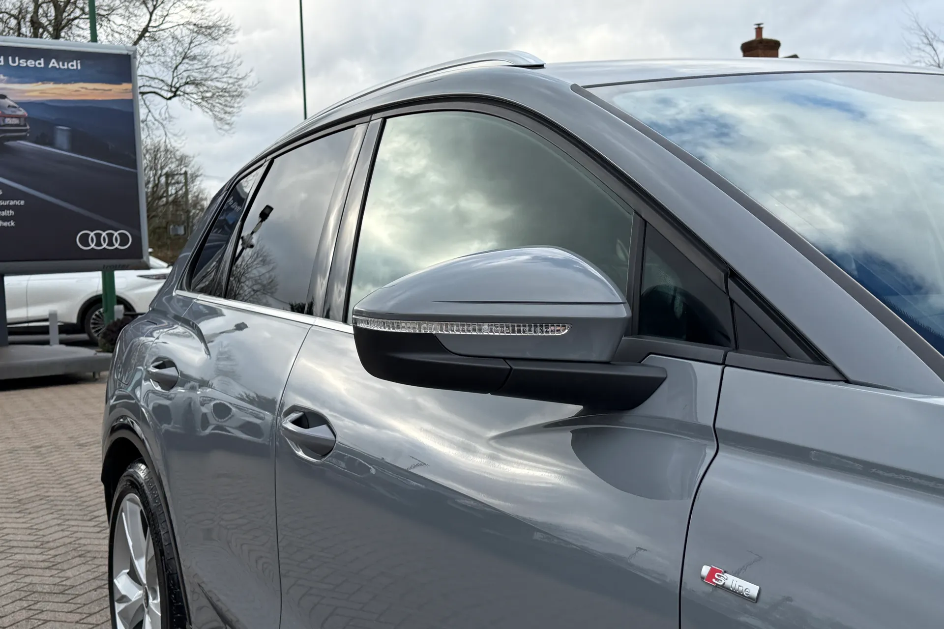 Audi Q4 thumbnail image number 43