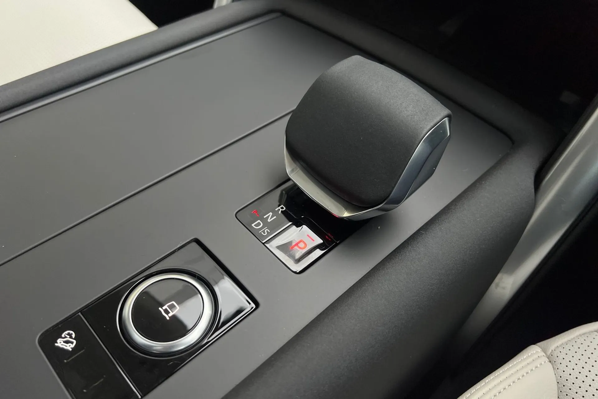 LAND ROVER DISCOVERY thumbnail image number 24