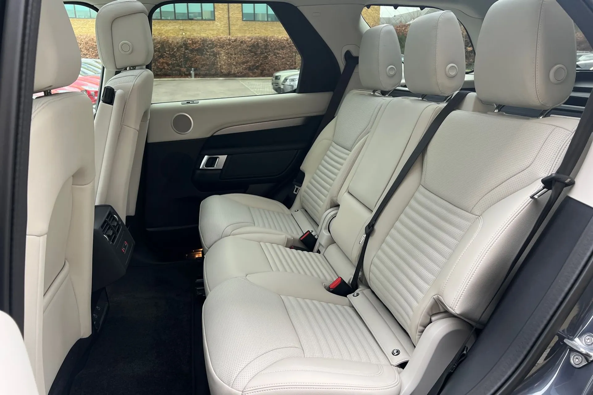 LAND ROVER DISCOVERY thumbnail image number 48