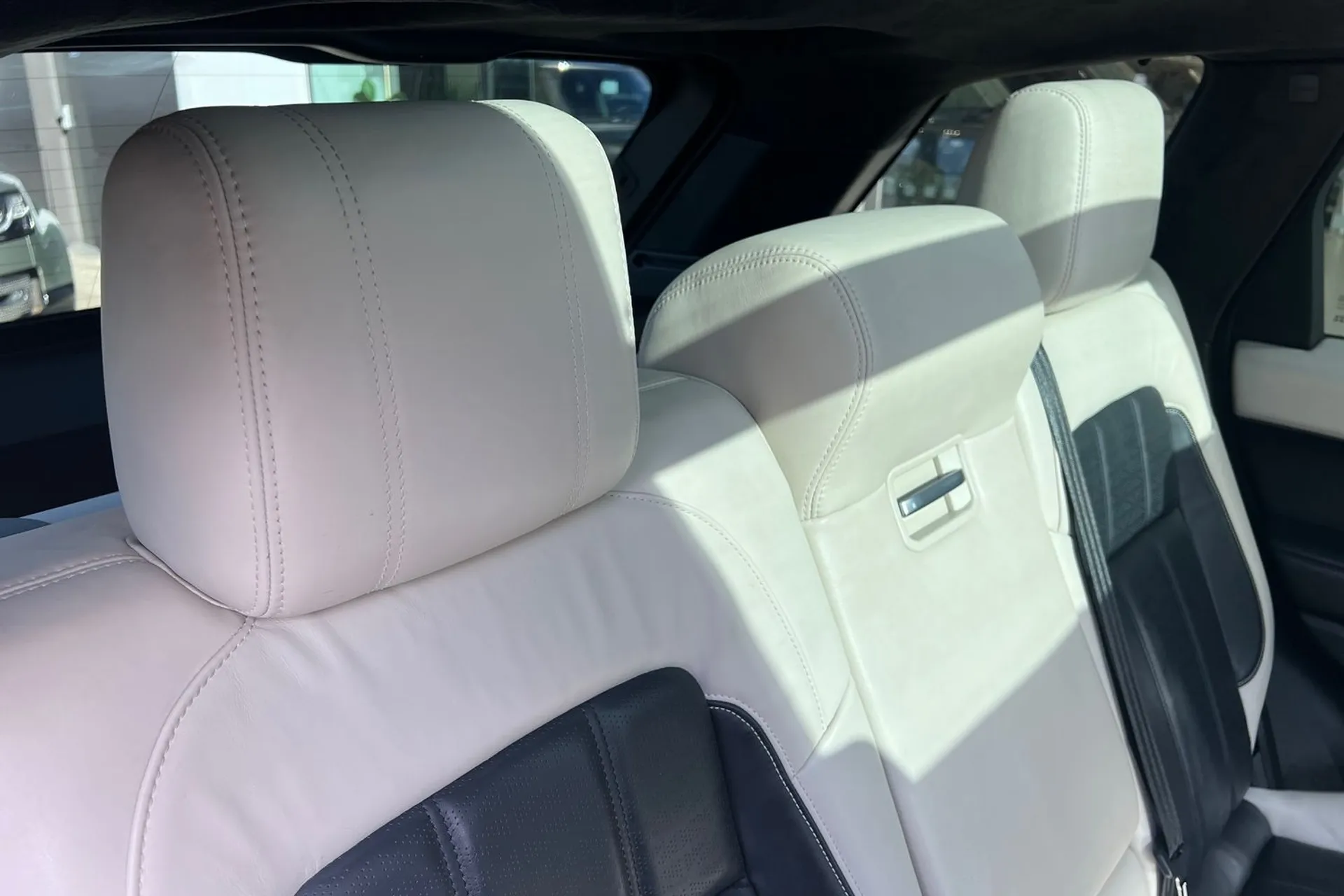 LAND ROVER RANGE ROVER SPORT thumbnail image number 33