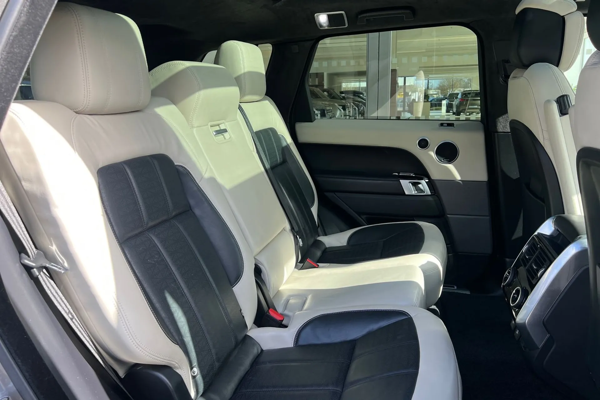 LAND ROVER RANGE ROVER SPORT thumbnail image number 34