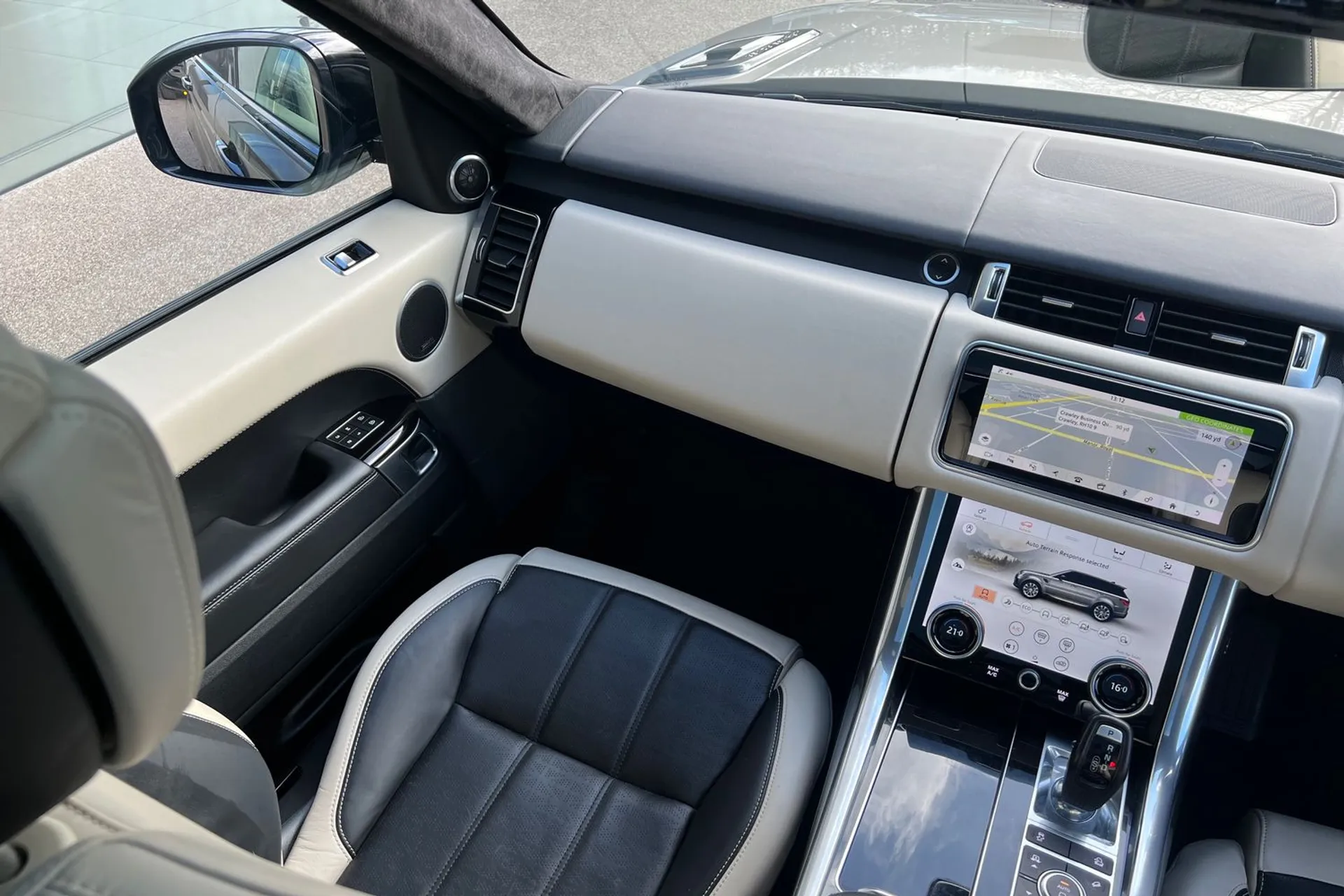 LAND ROVER RANGE ROVER SPORT thumbnail image number 26