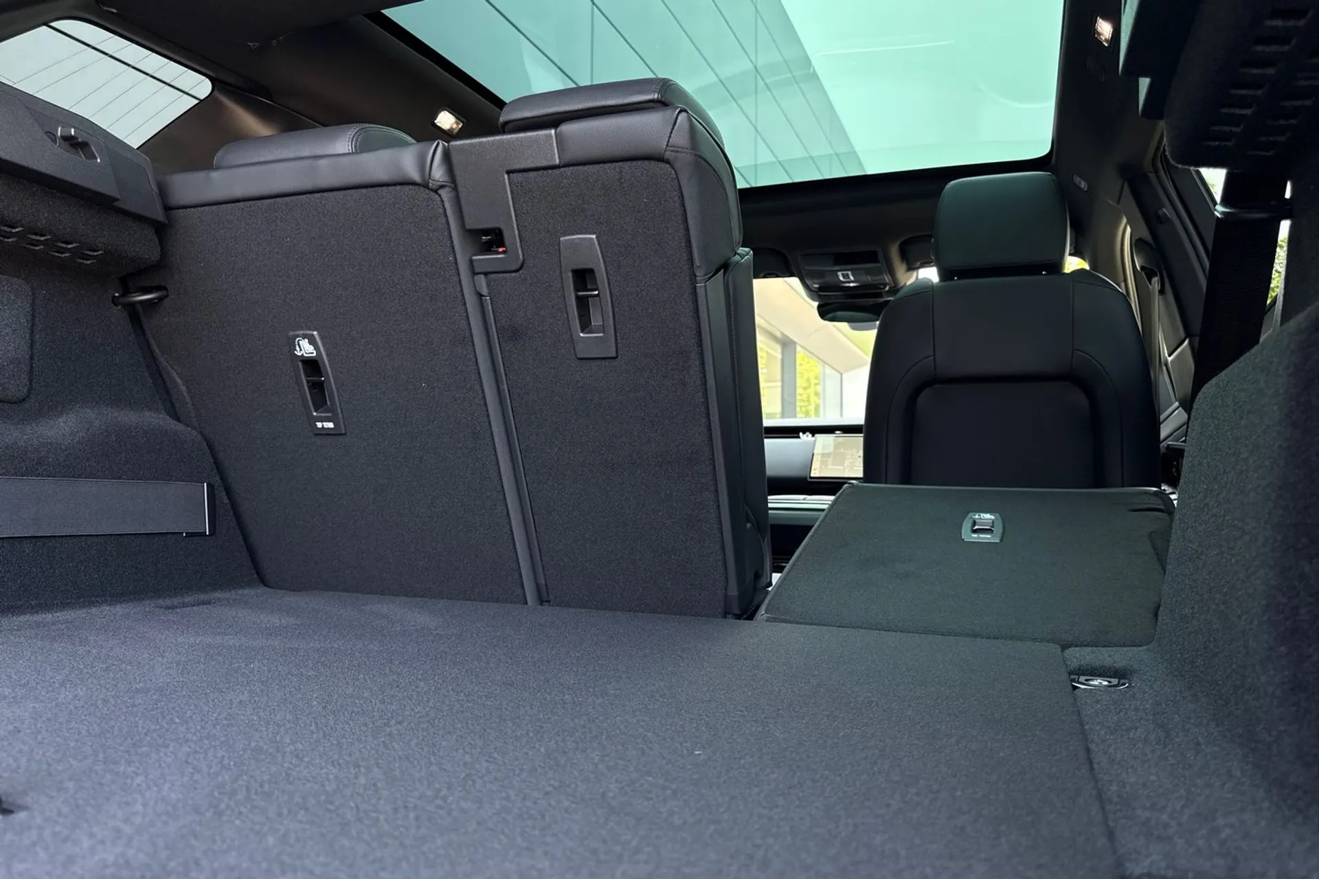LAND ROVER RANGE ROVER EVOQUE thumbnail image number 33
