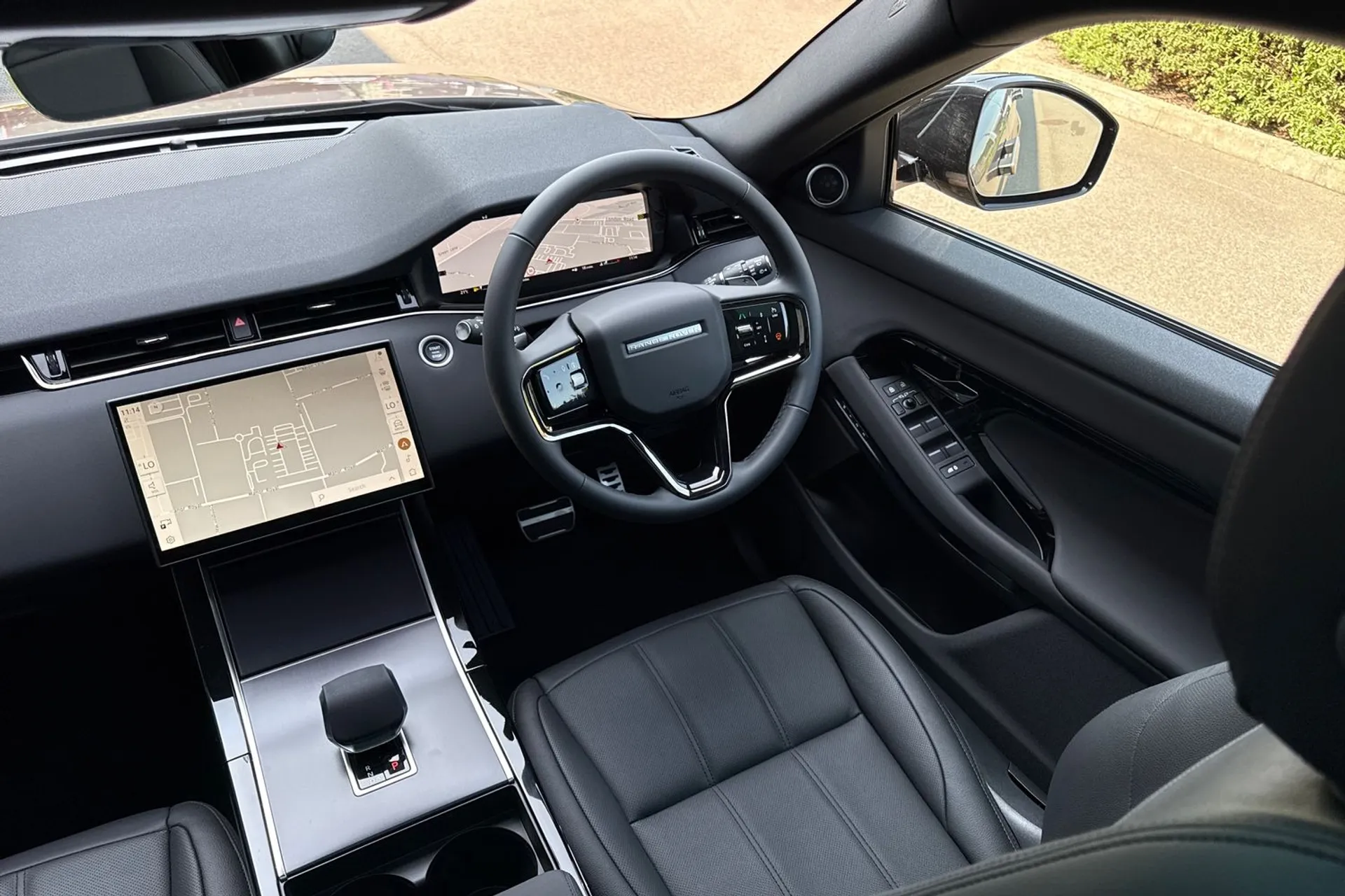 LAND ROVER RANGE ROVER EVOQUE thumbnail image number 30