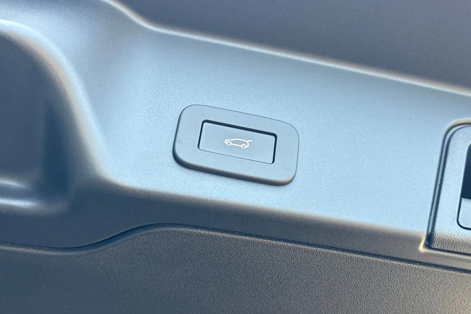 LAND ROVER RANGE ROVER EVOQUE thumbnail image number 31