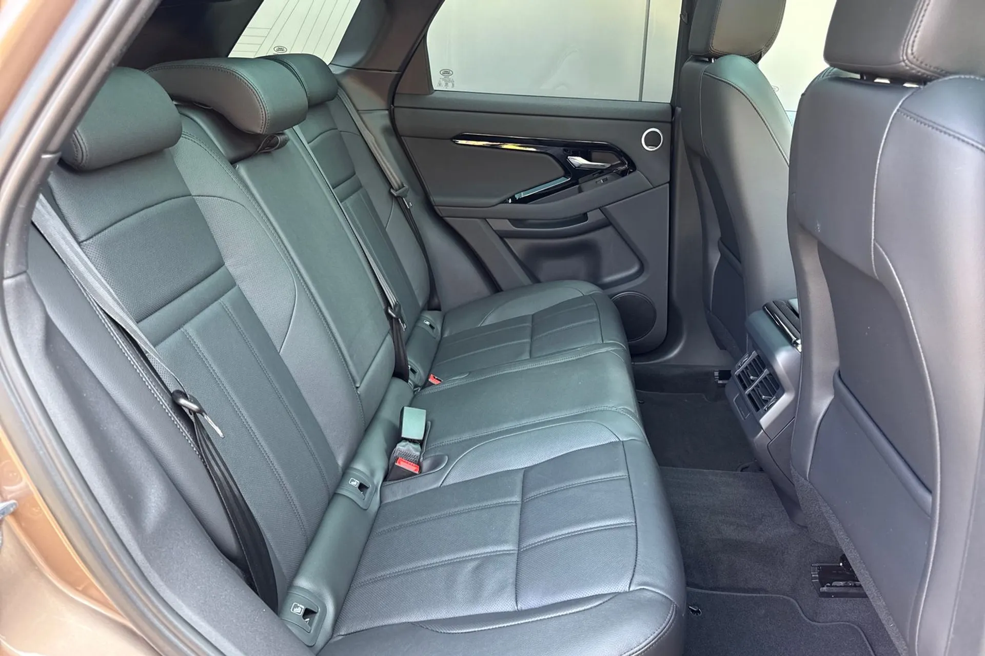 LAND ROVER RANGE ROVER EVOQUE thumbnail image number 34