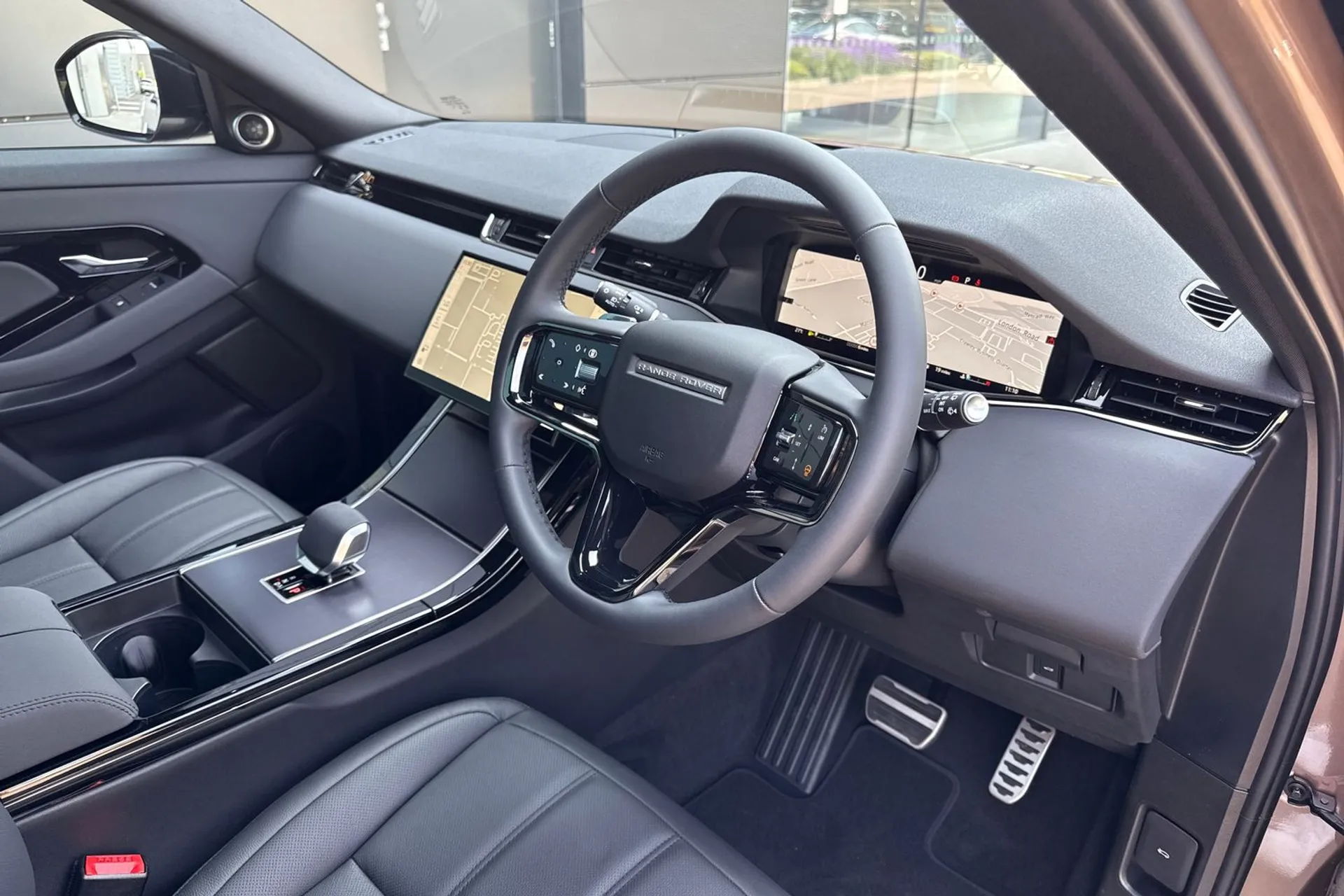 LAND ROVER RANGE ROVER EVOQUE thumbnail image number 40