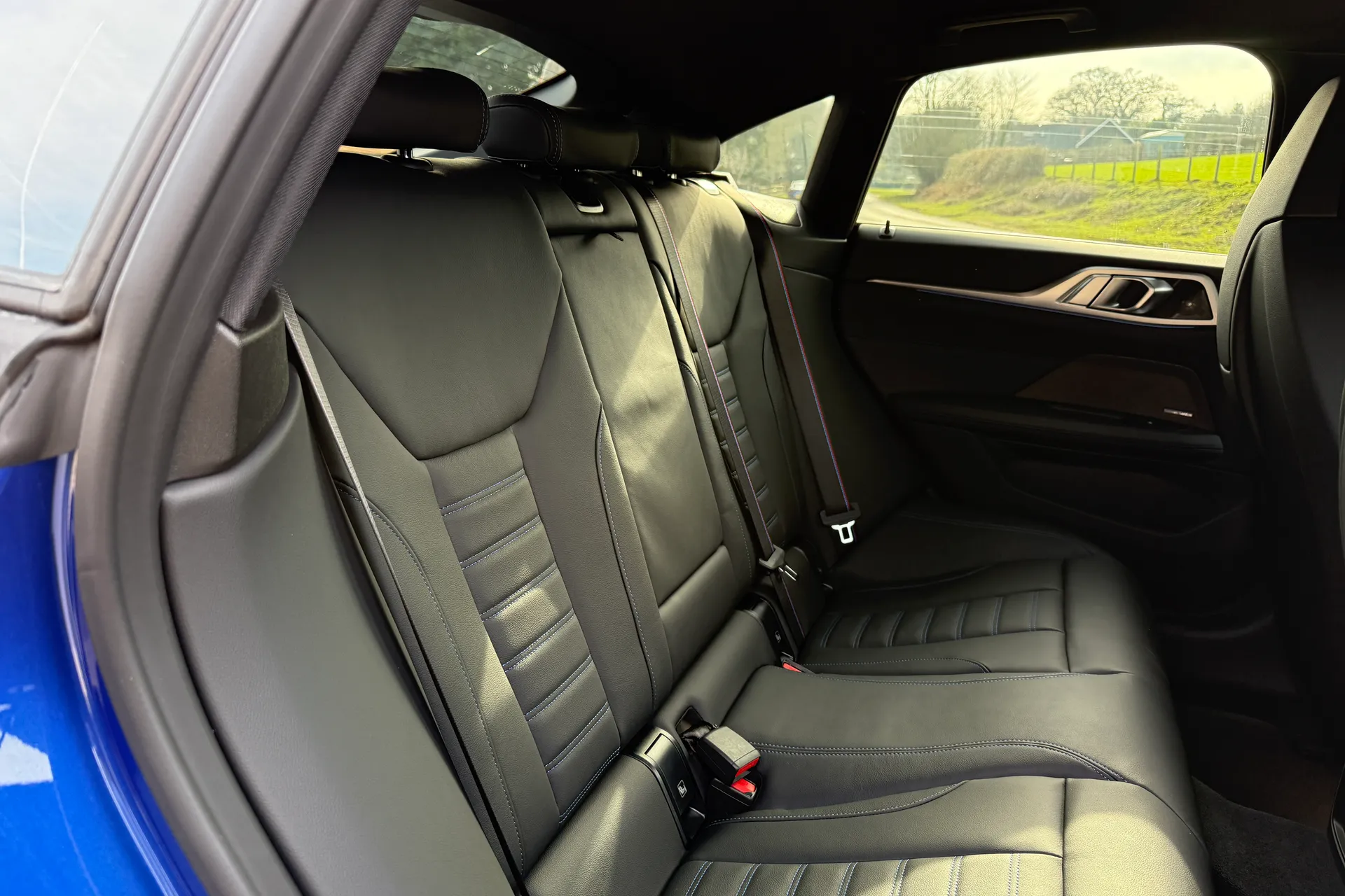 BMW I4 thumbnail image number 39