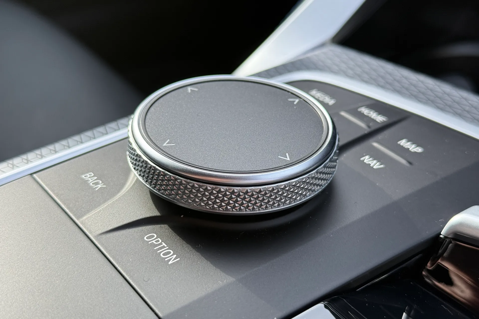 BMW I4 thumbnail image number 31