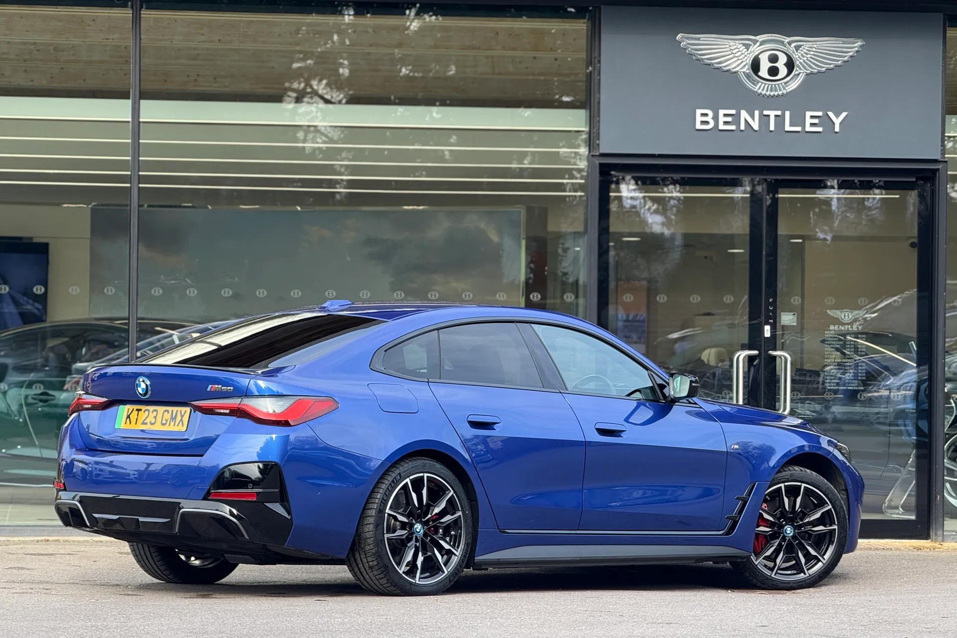 BMW I4 thumbnail image number 8