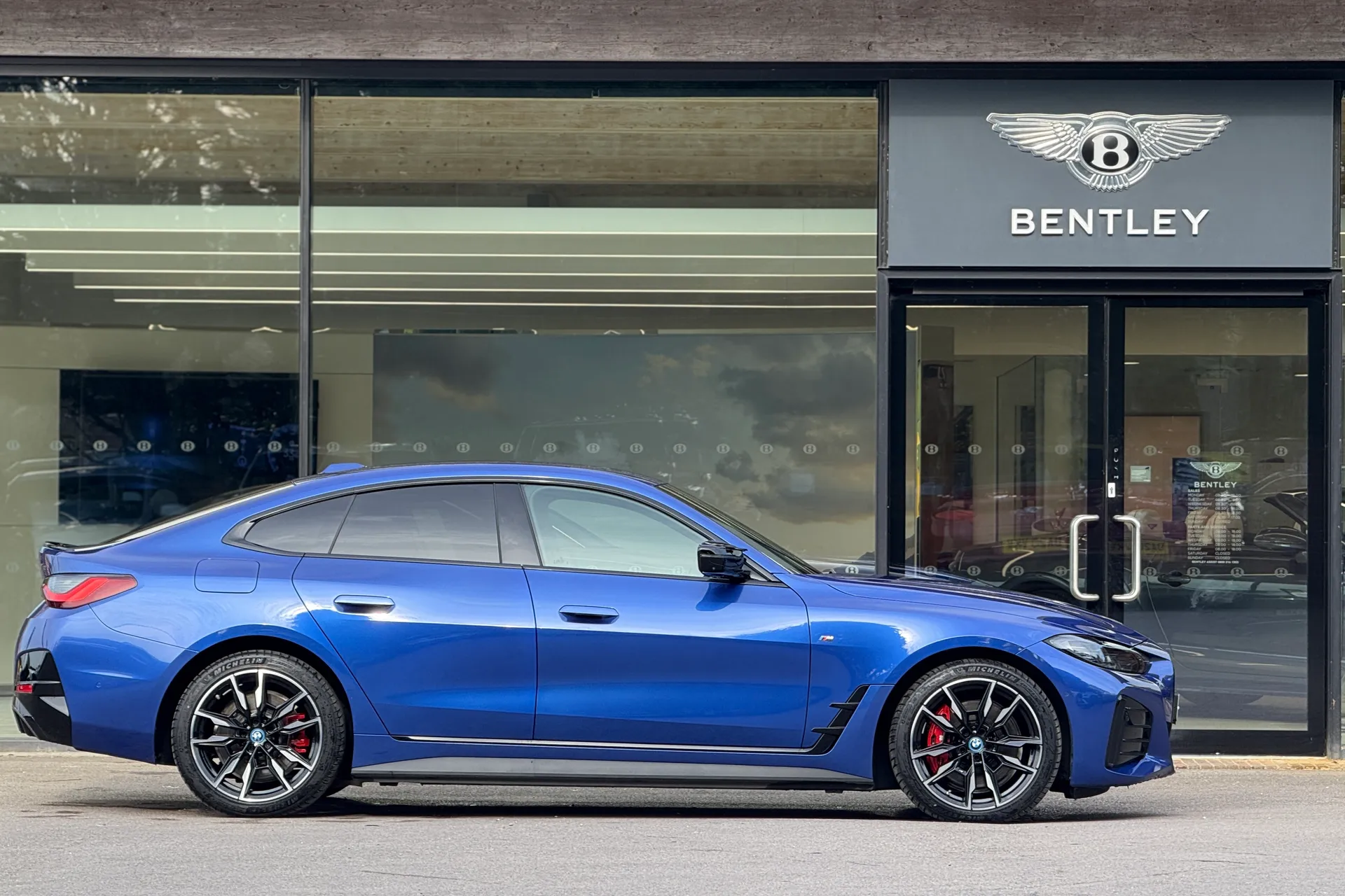 BMW I4 thumbnail image number 2