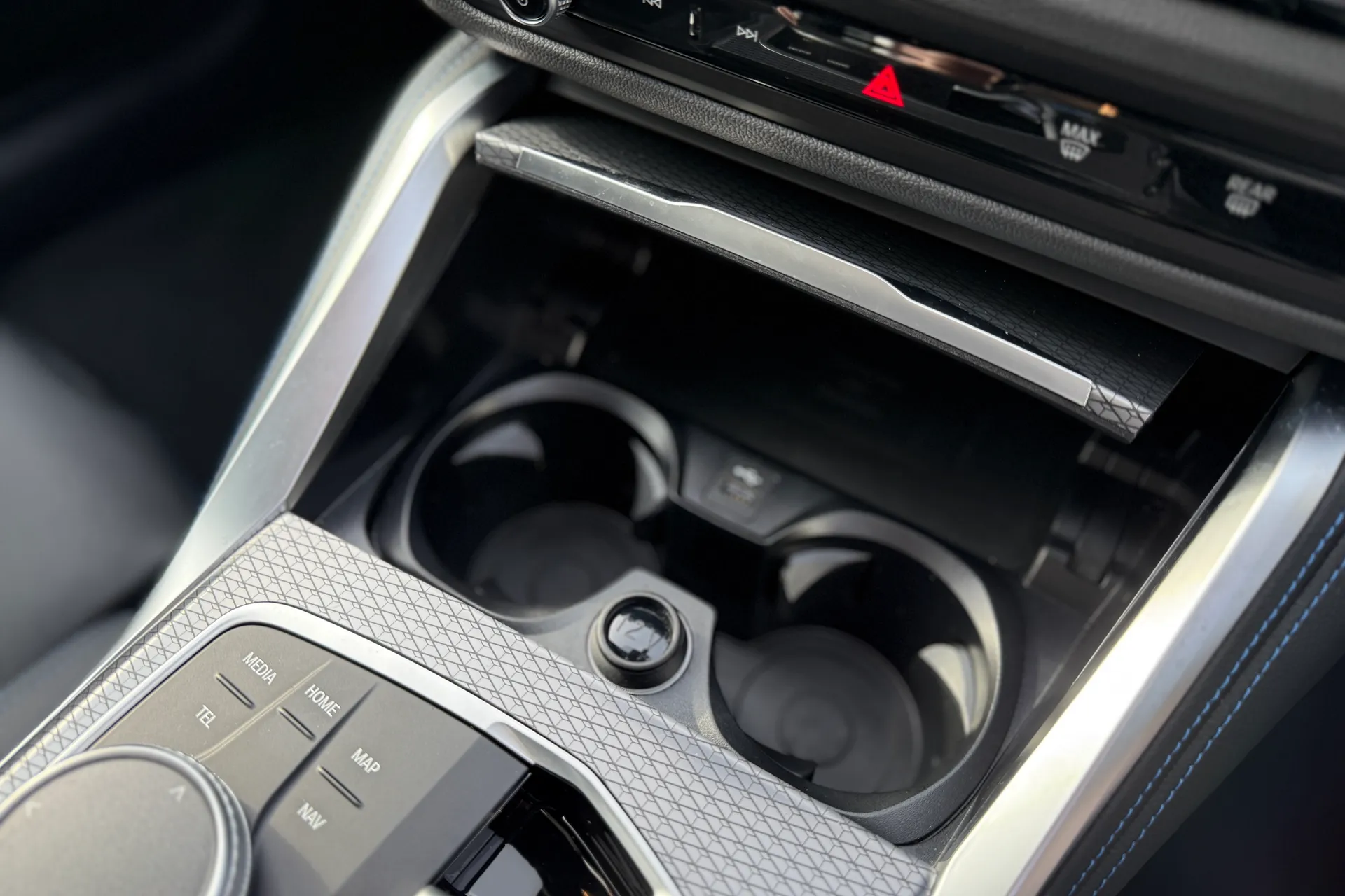 BMW I4 thumbnail image number 33