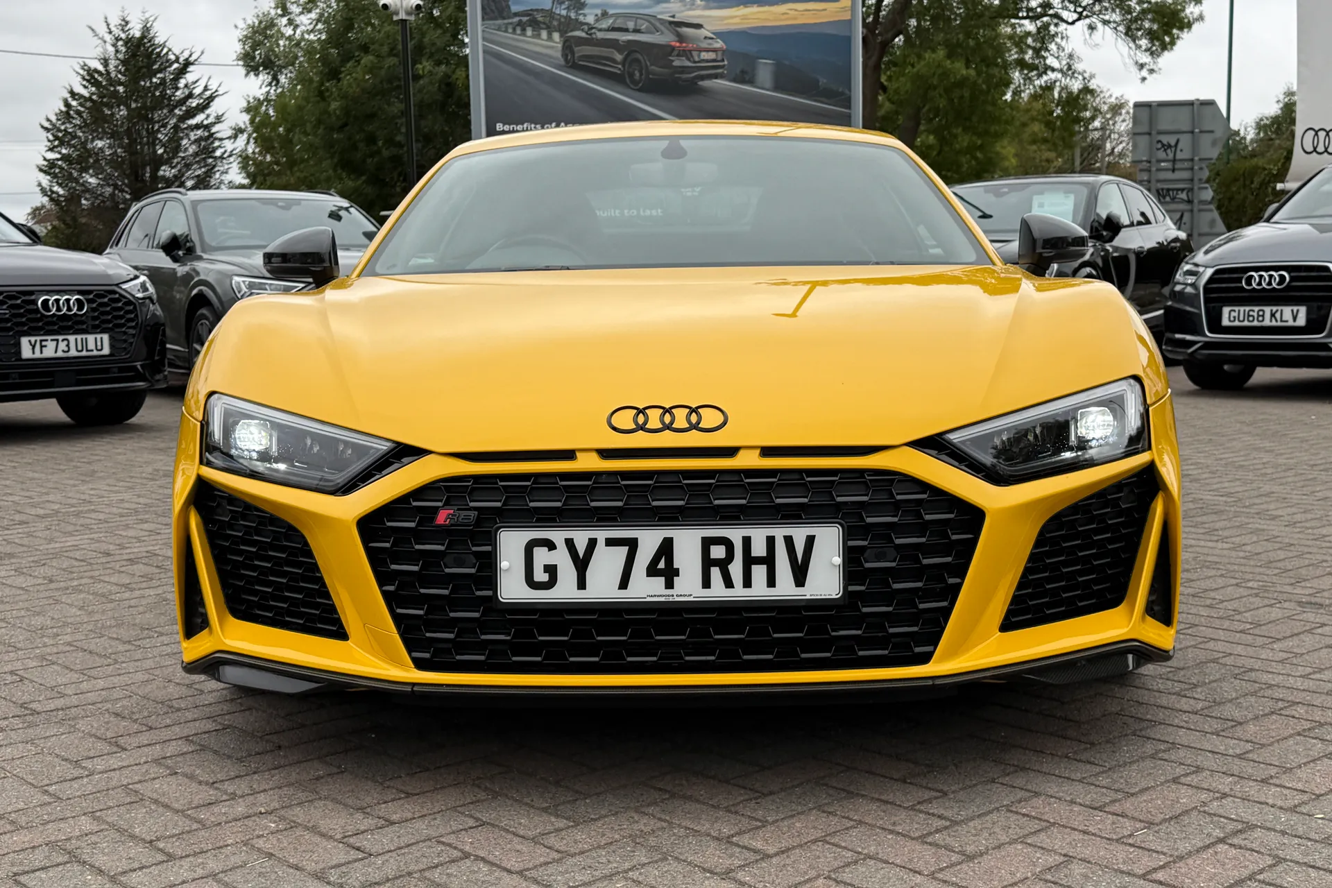Audi R8 thumbnail image number 12