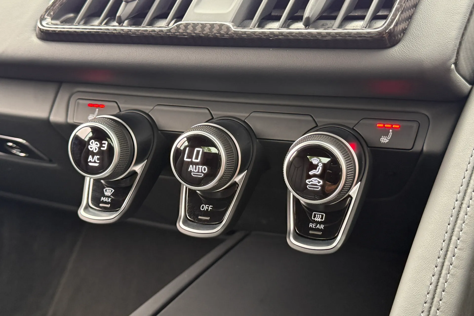 Audi R8 thumbnail image number 19